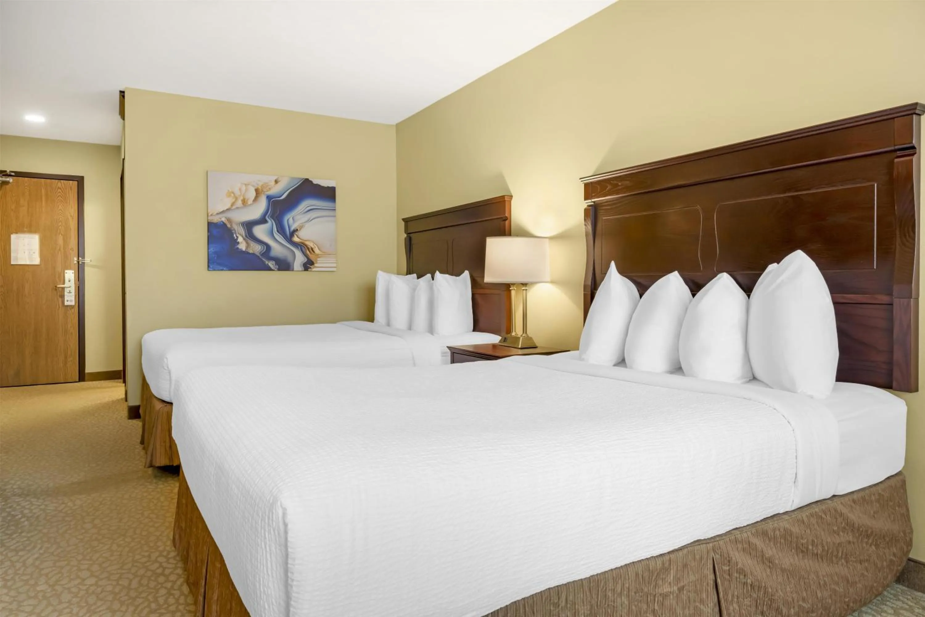 Bedroom, Bed in Best Western Plus Grand-Sault Hotel & Suites