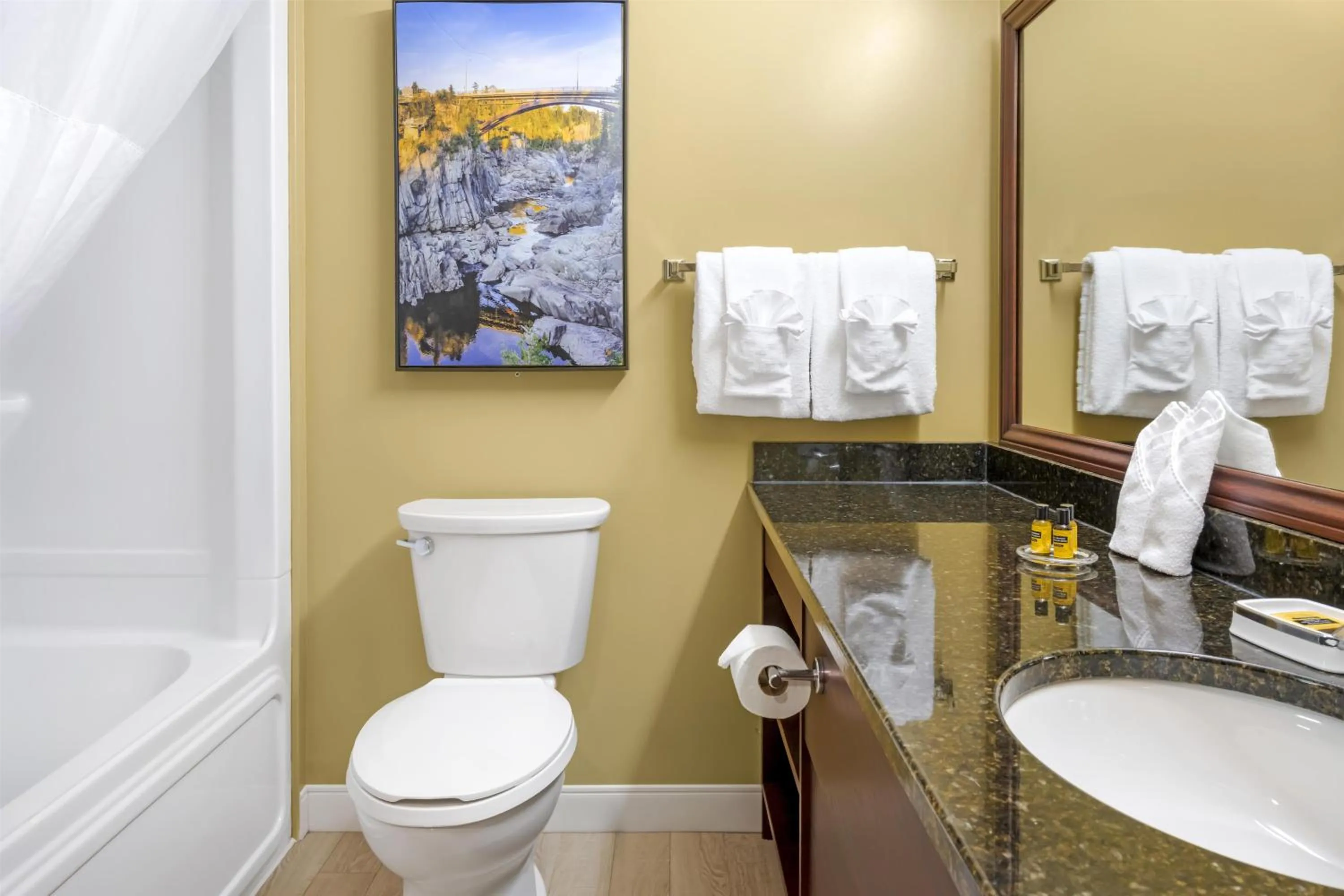 Bathroom in Best Western Plus Grand-Sault Hotel & Suites