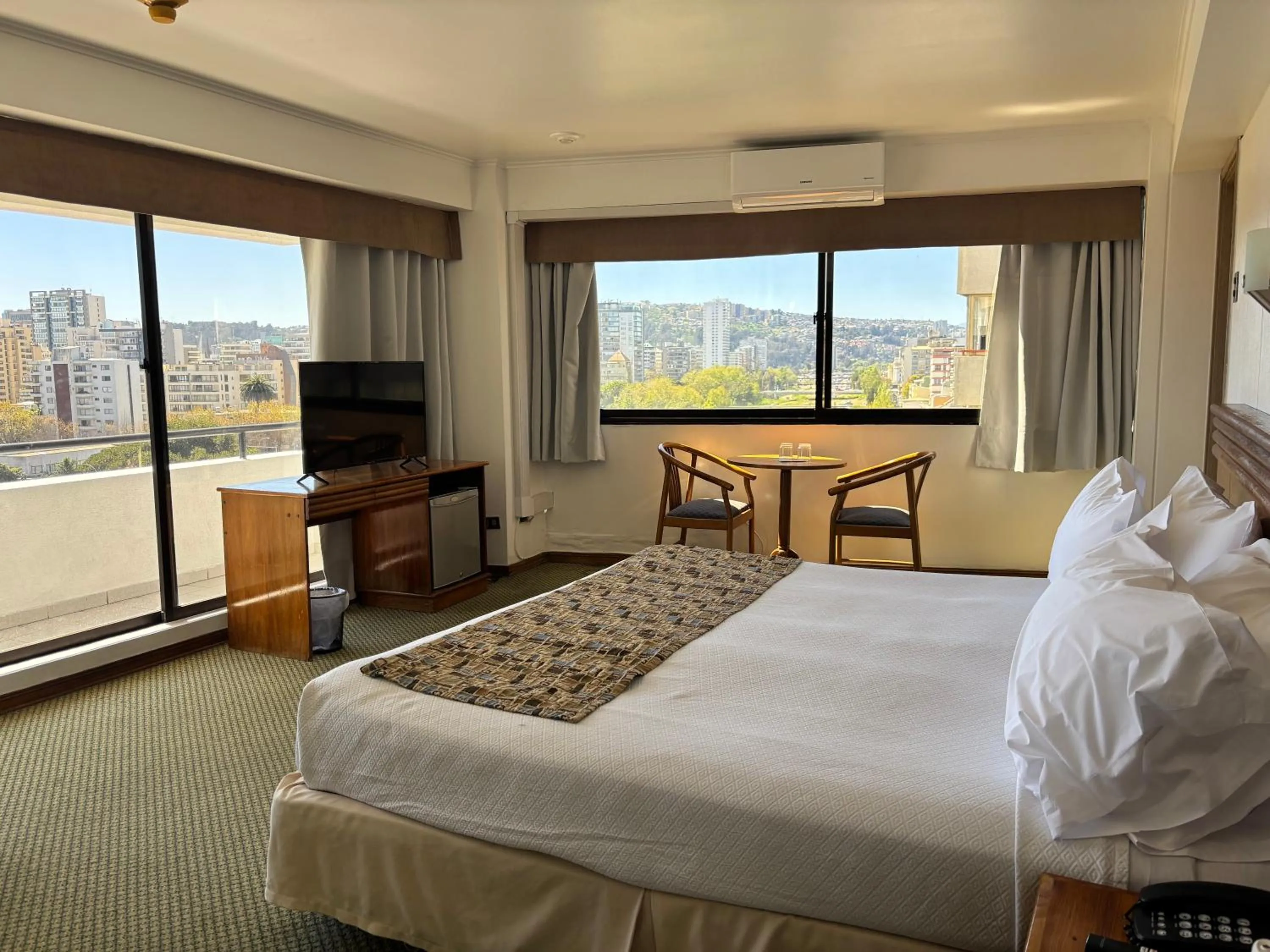Bedroom, Bed in LRH Viña del Mar and Convention Center