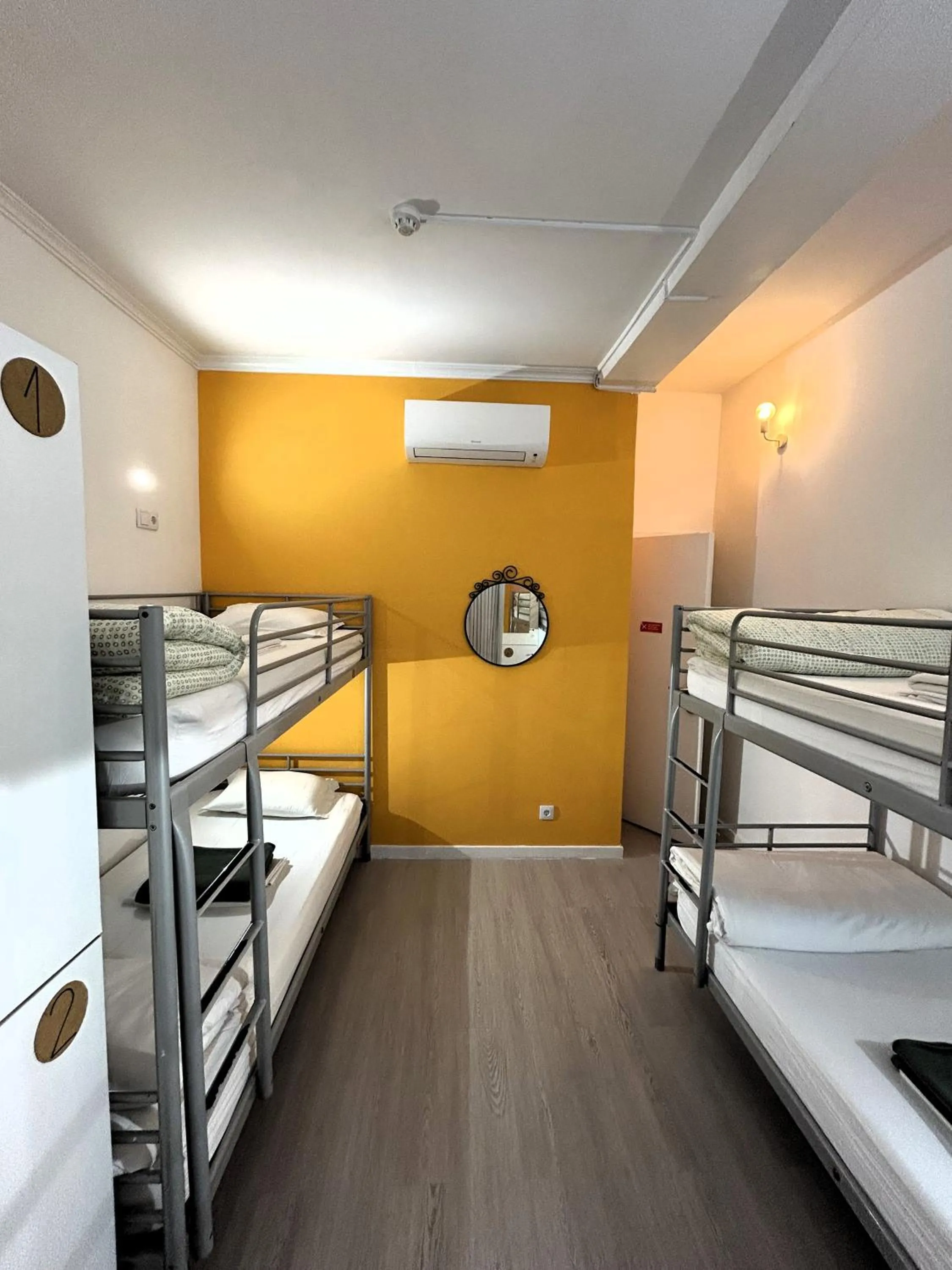 Bedroom, Bed in Porto Wine Hostel