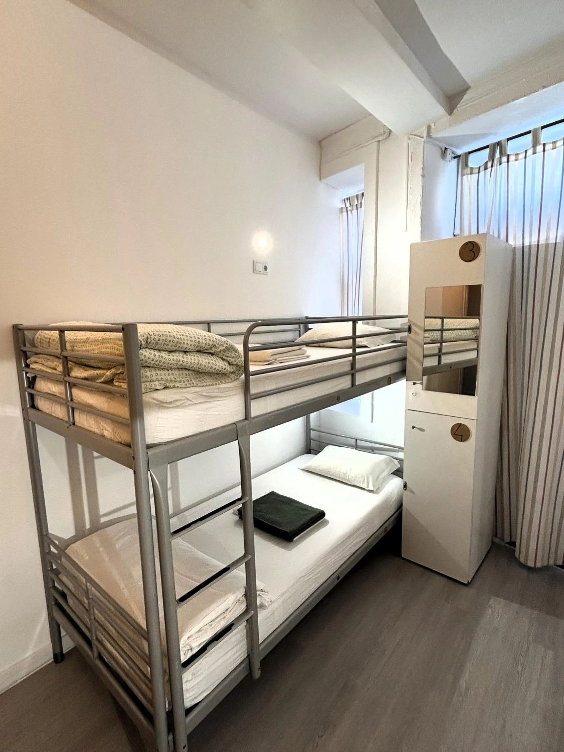 Bedroom, Bed in Porto Wine Hostel