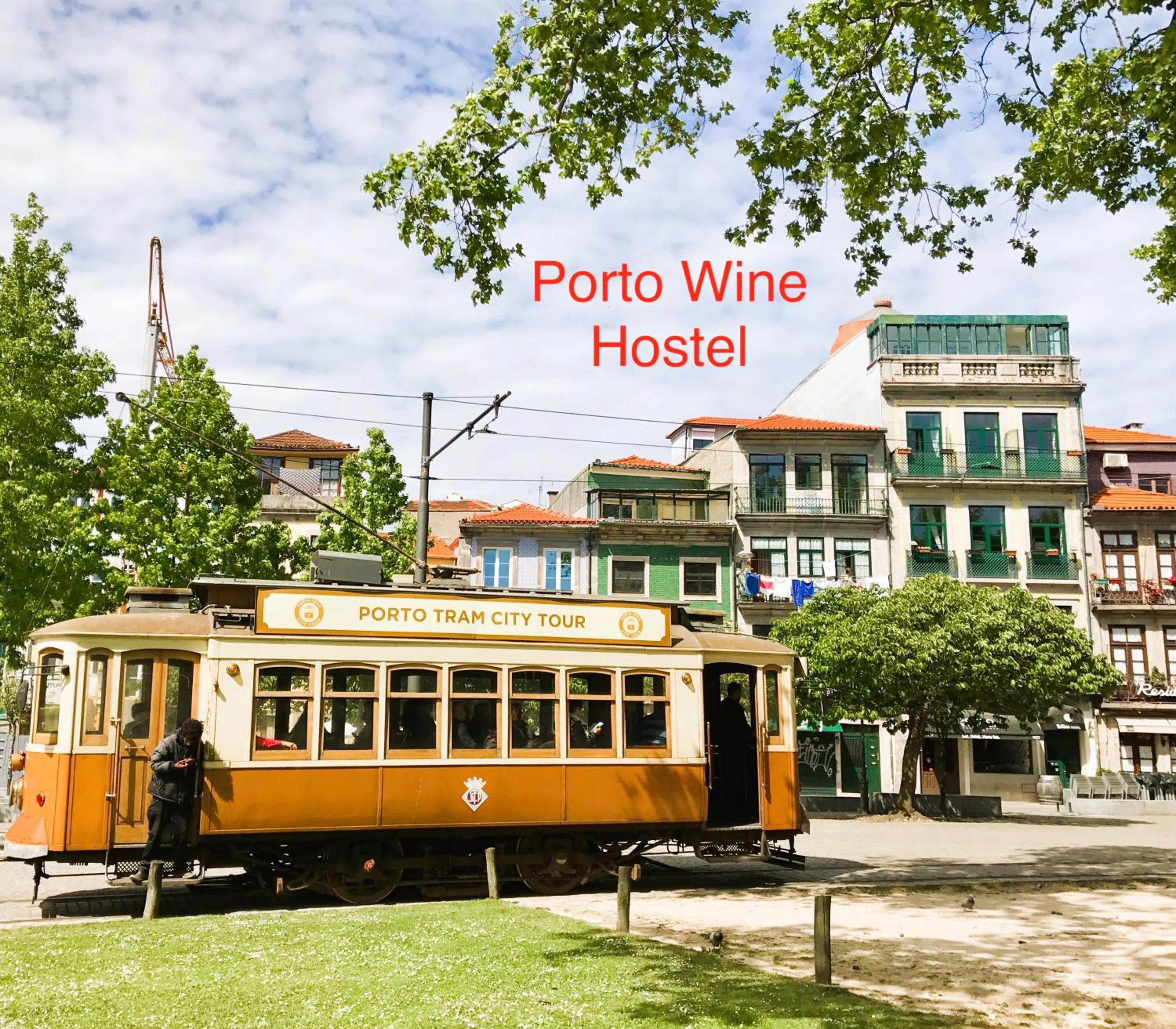 Property building in Porto Wine Hostel