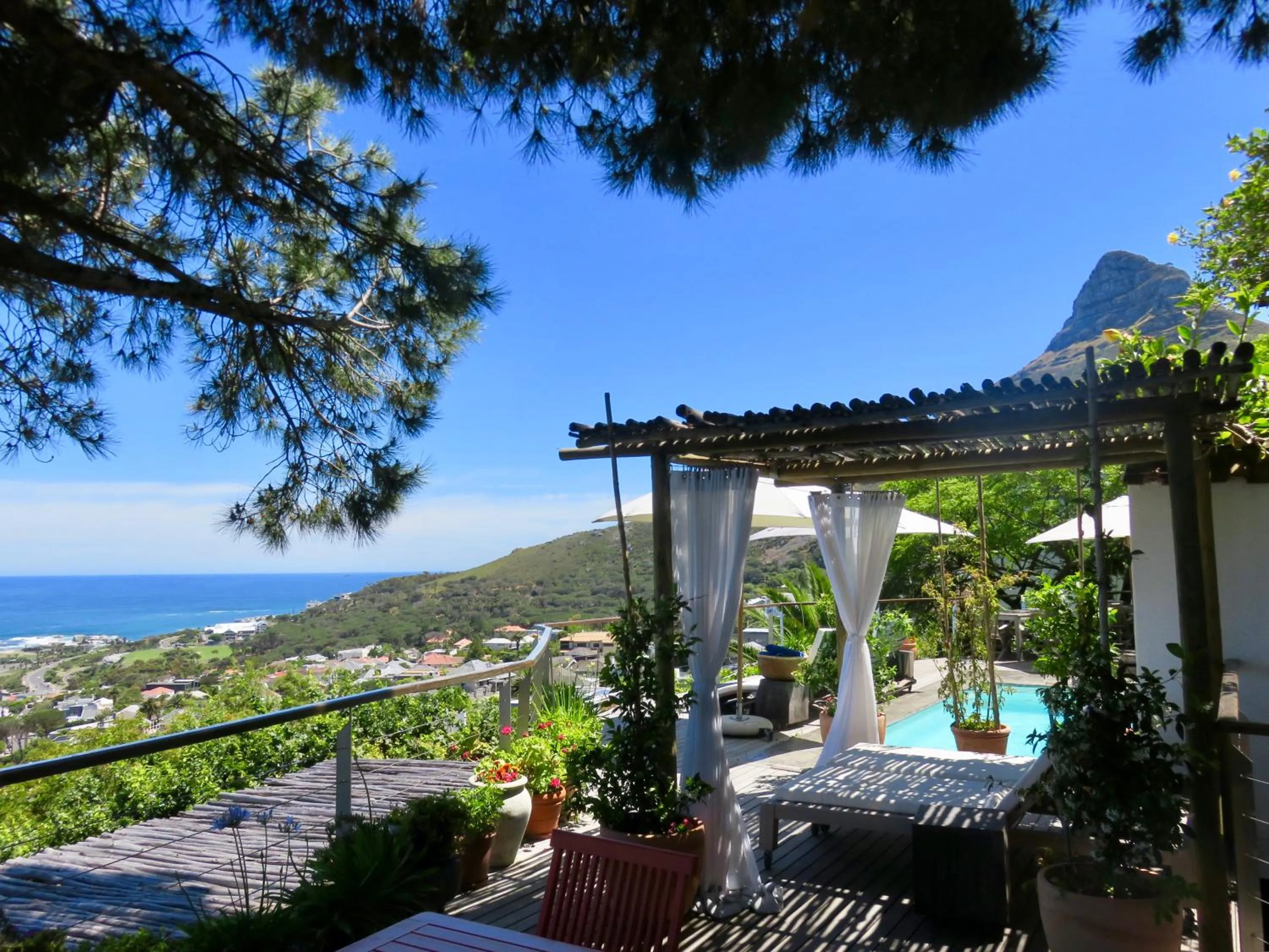 Patio in Boutique@10