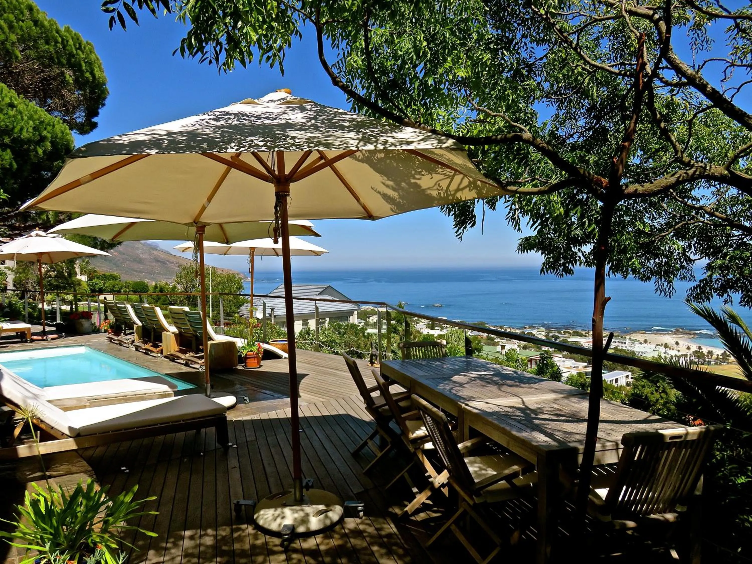 Patio in Boutique@10