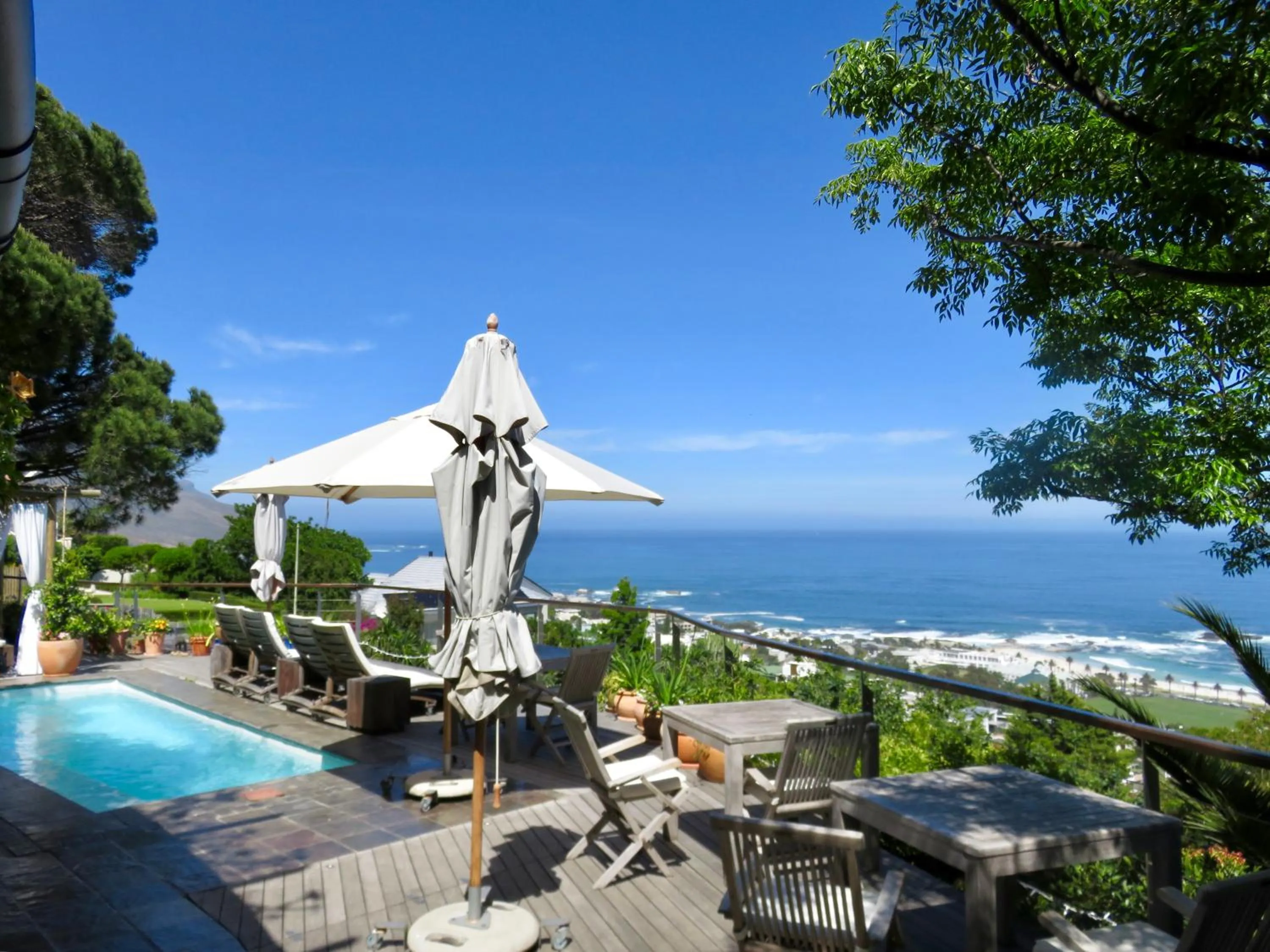 Patio in Boutique@10