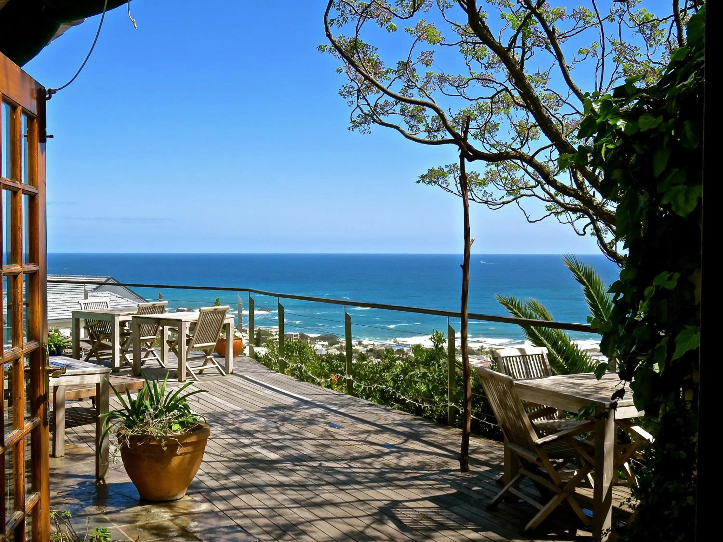 Patio in Boutique@10