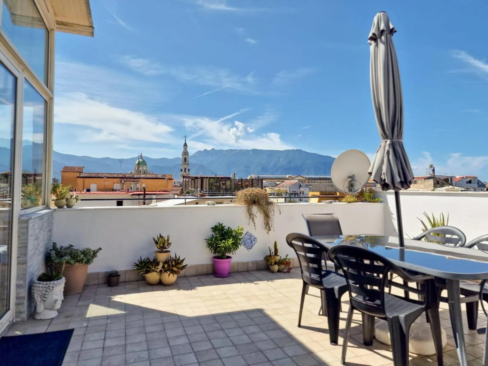 City view in Nolana '86