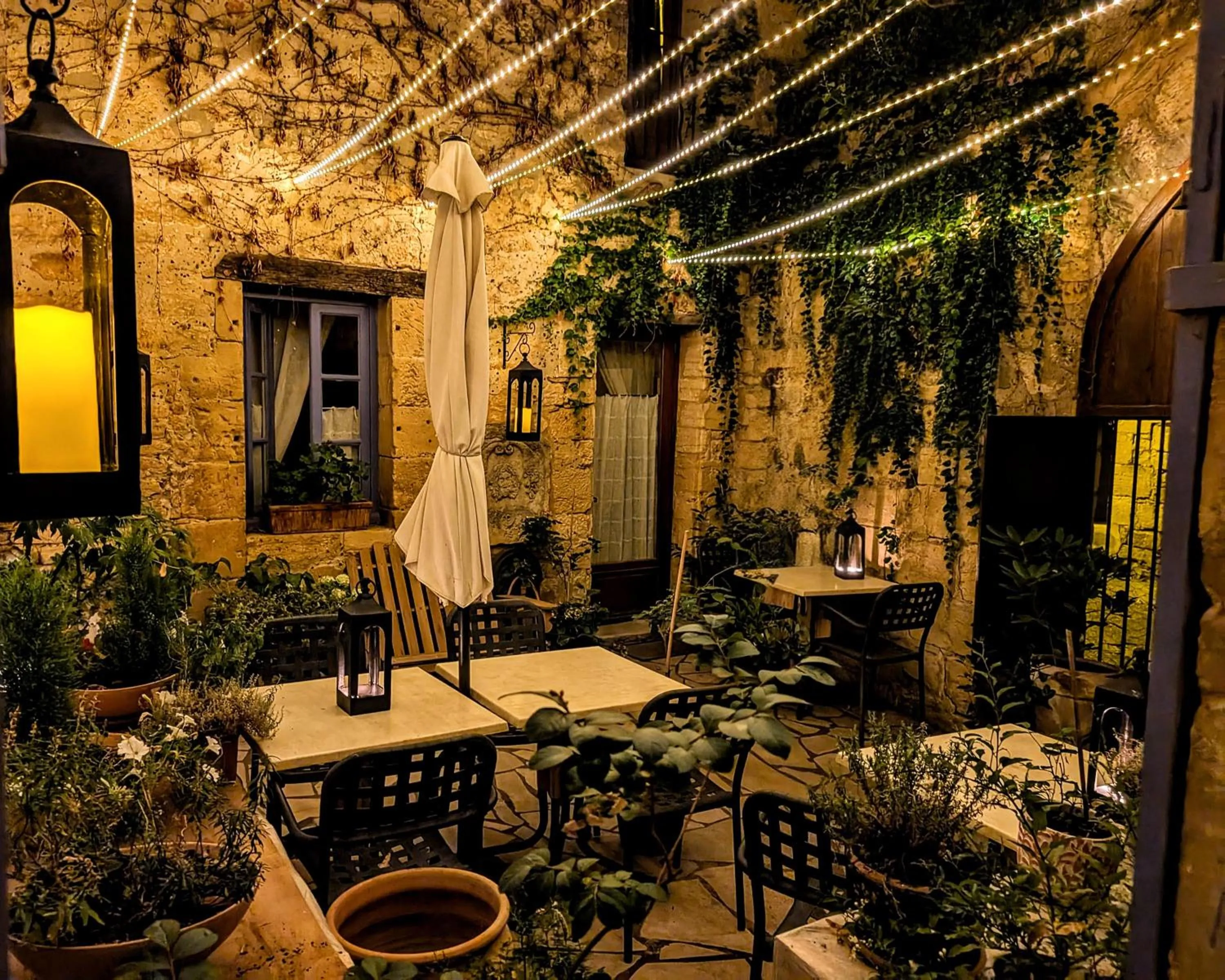 Night in La Lanterne Chambres d'Hotes