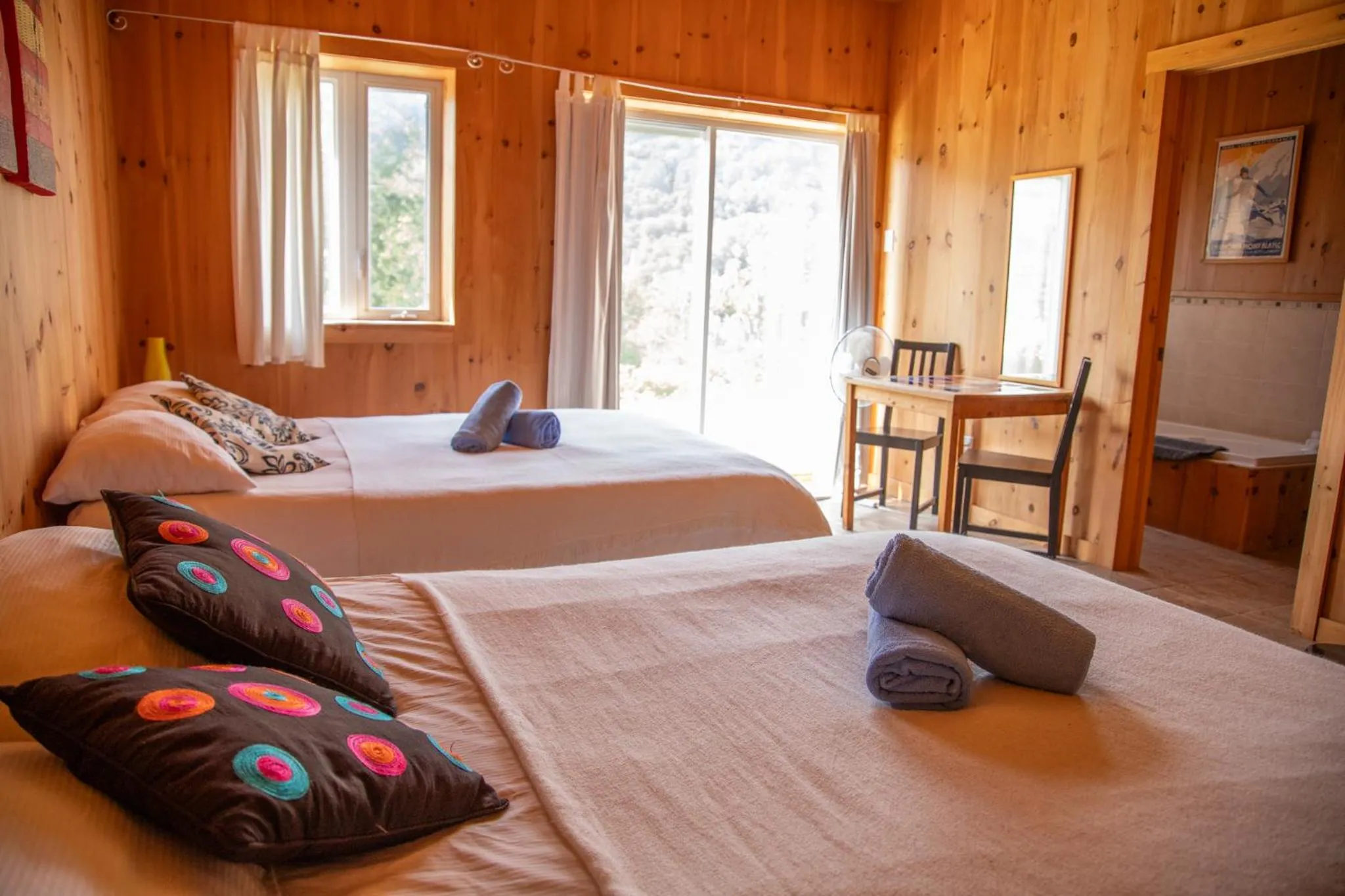 Bed in Auberge Couleurs de France