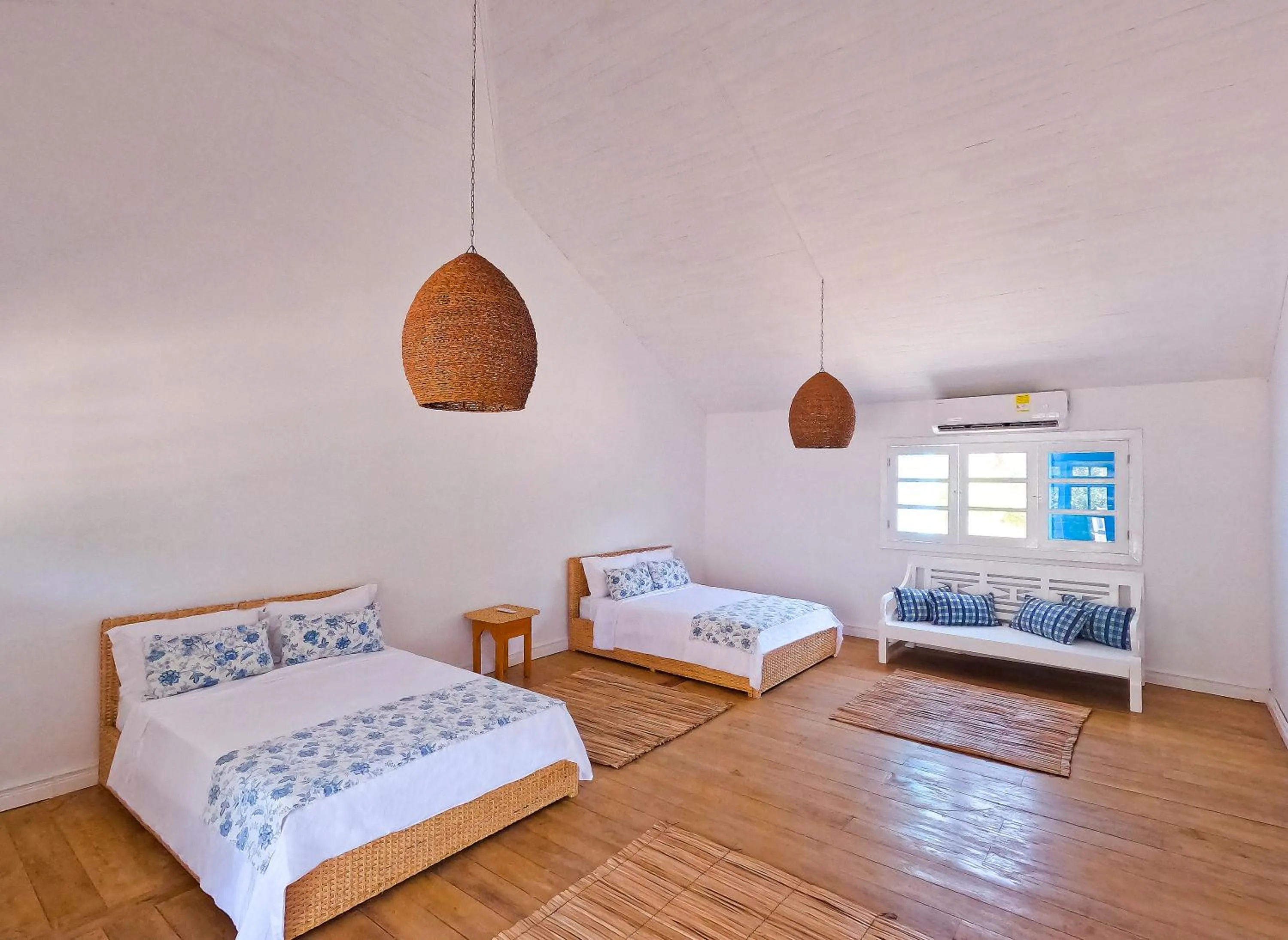 Bed in Hotel Agua Azul Beach Resort