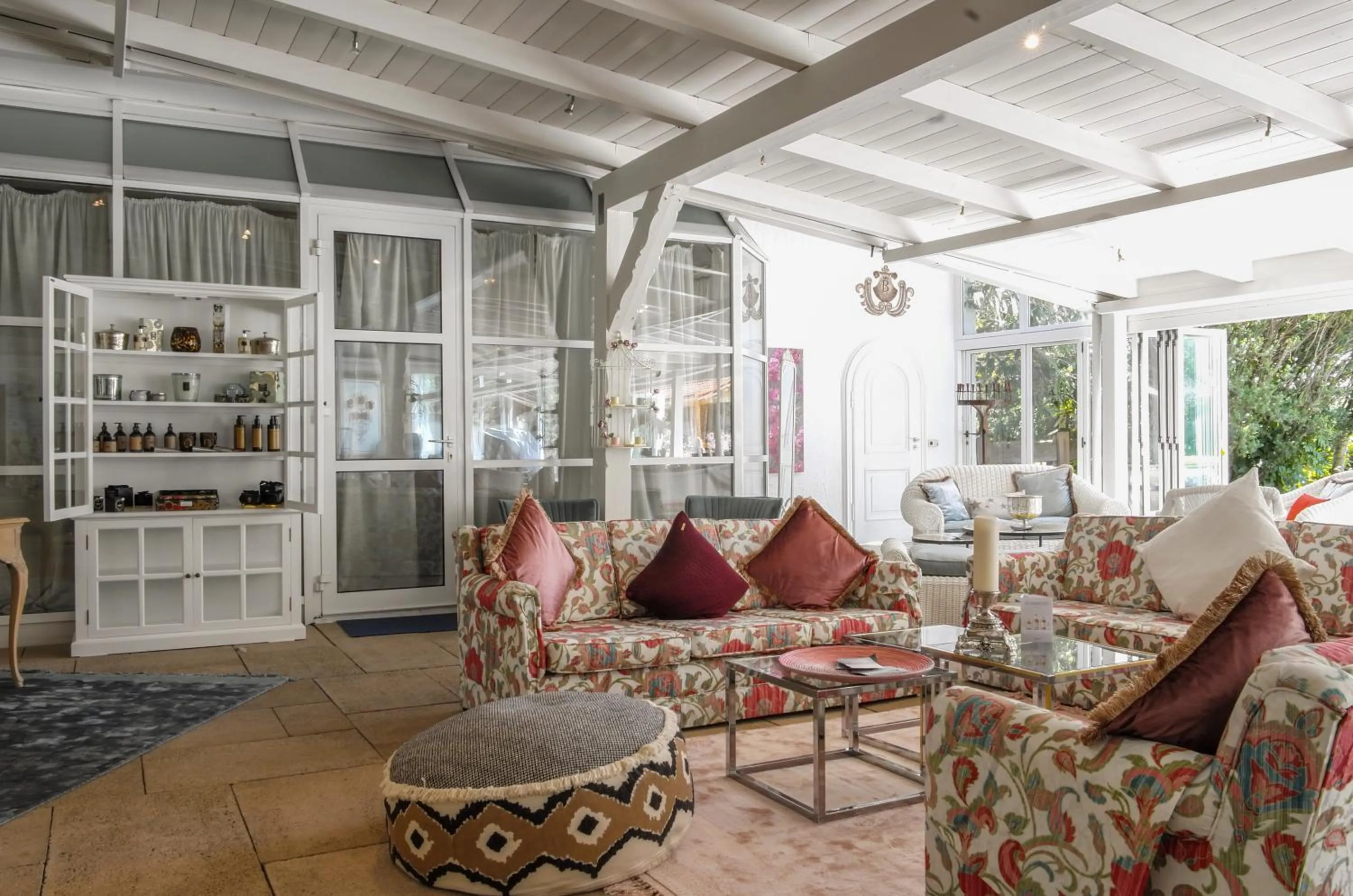 Lounge or bar in Adolphine Garden