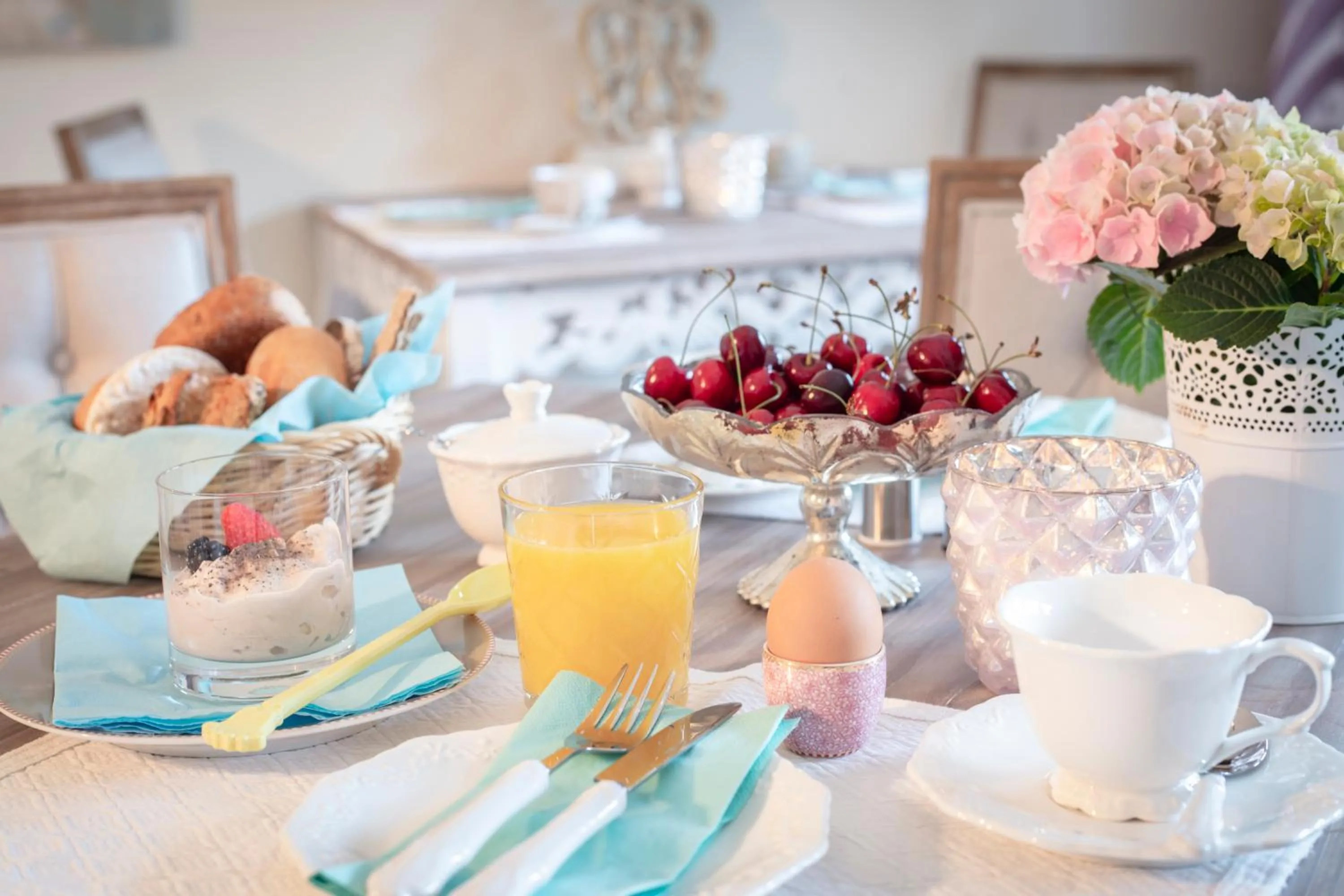 Food in Adolphine Garden