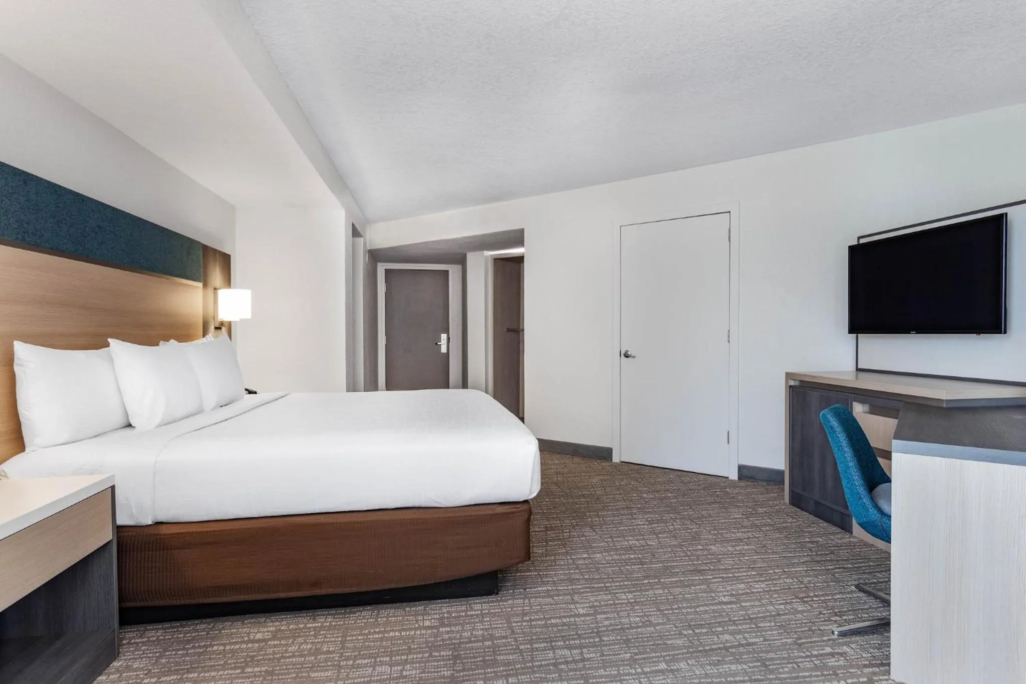 Photo of the whole room, Bed in Wyndham Orlando Resort & Conference Center, Celebration Area