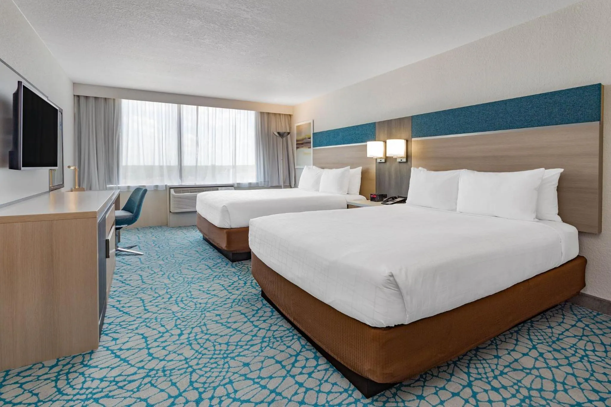 Photo of the whole room, Bed in Wyndham Orlando Resort & Conference Center, Celebration Area