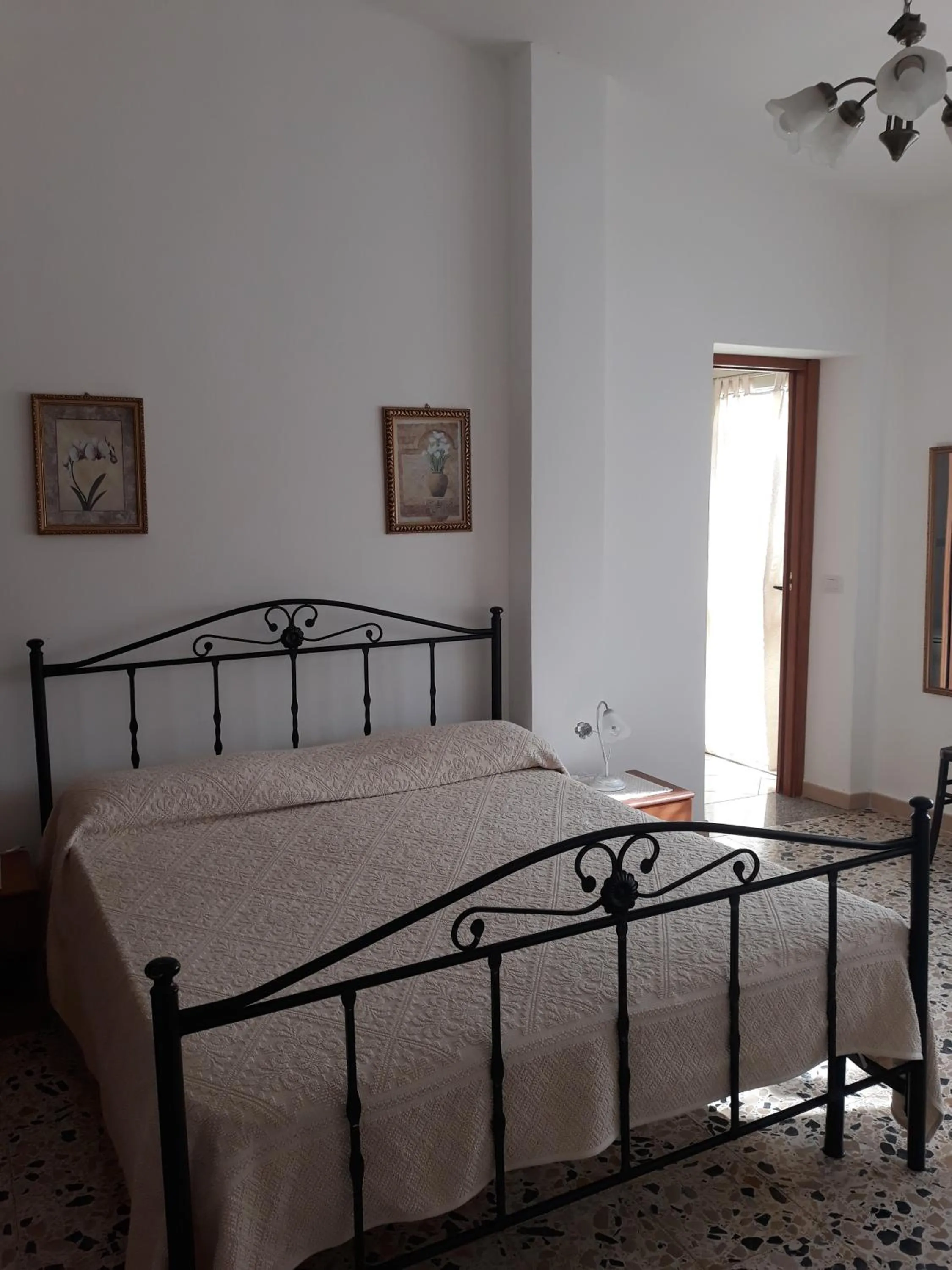 Bedroom in B&B Is Murdegus