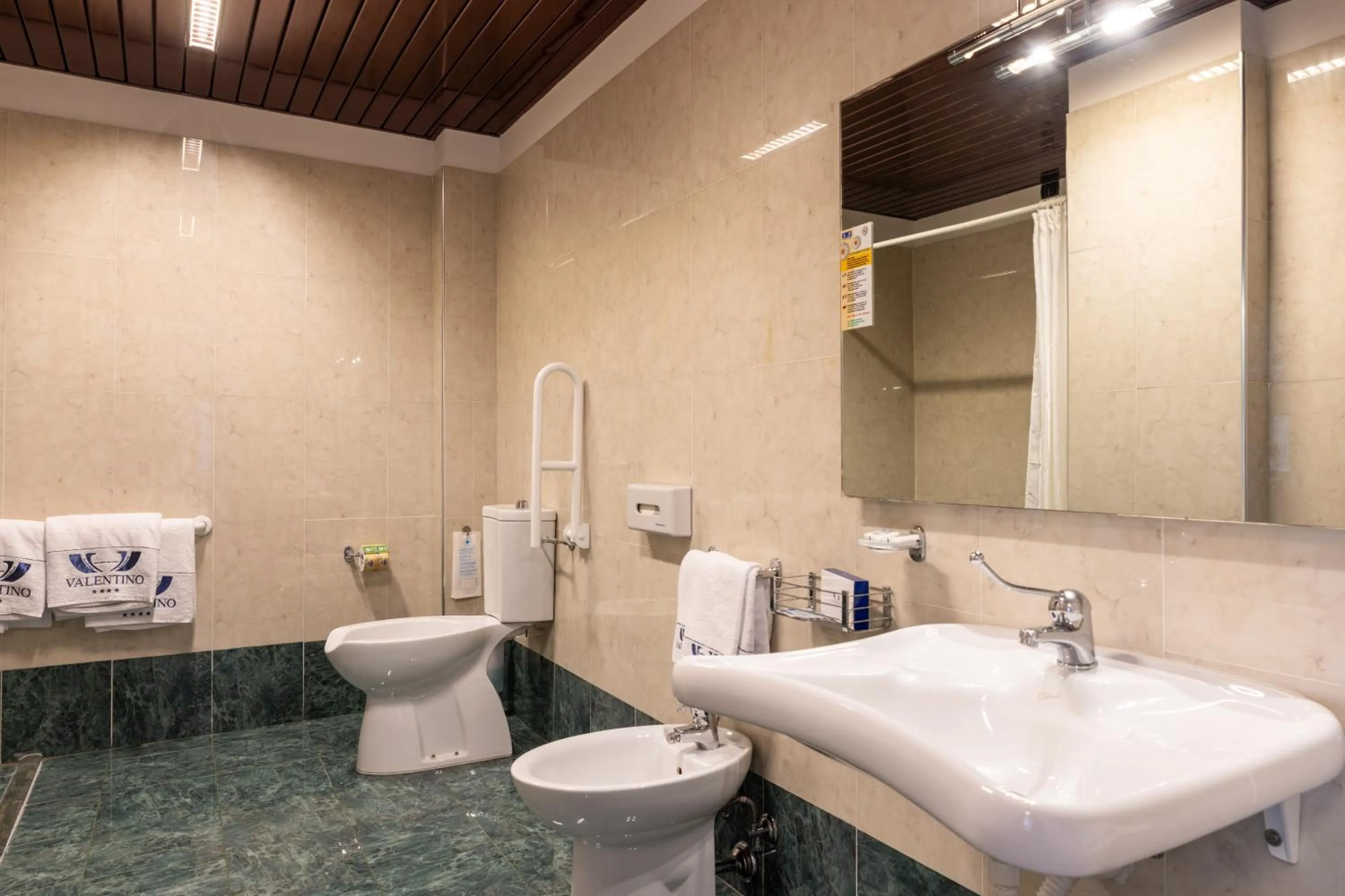 Bathroom in Hotel Valentino