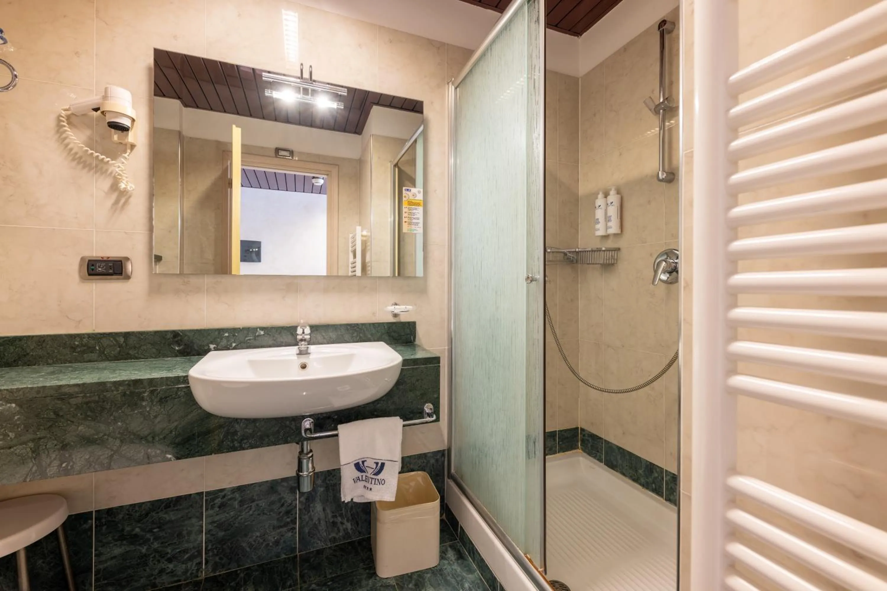 Bathroom in Hotel Valentino