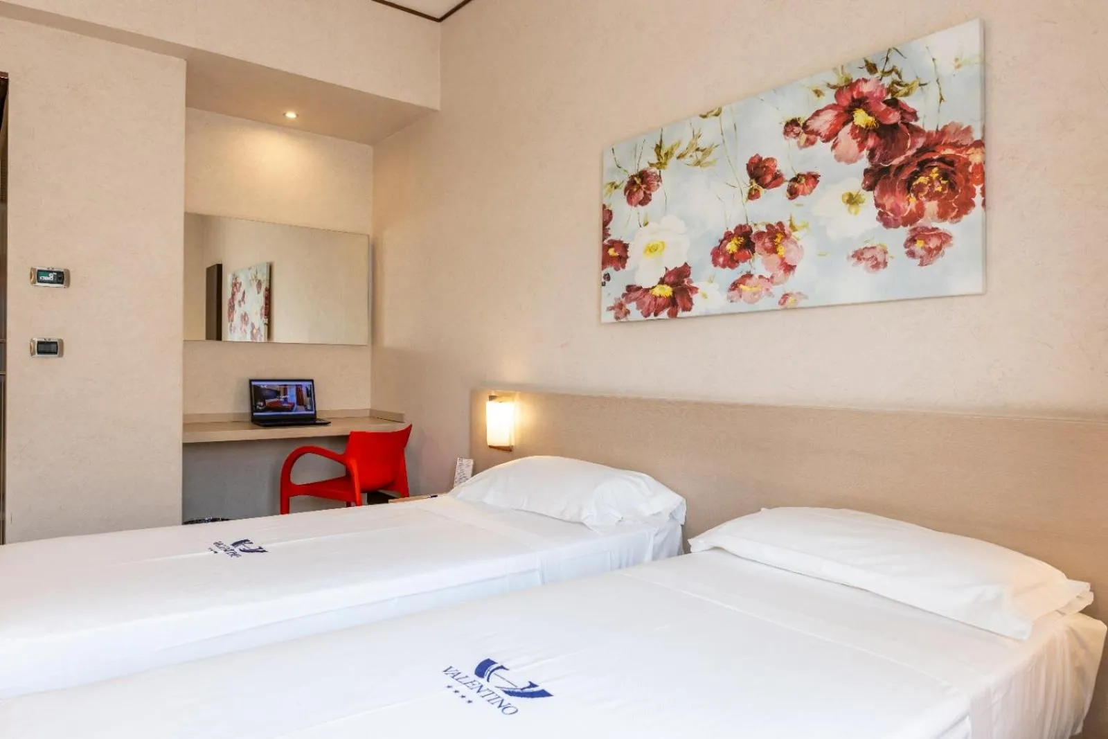 Bedroom, Bed in Hotel Valentino