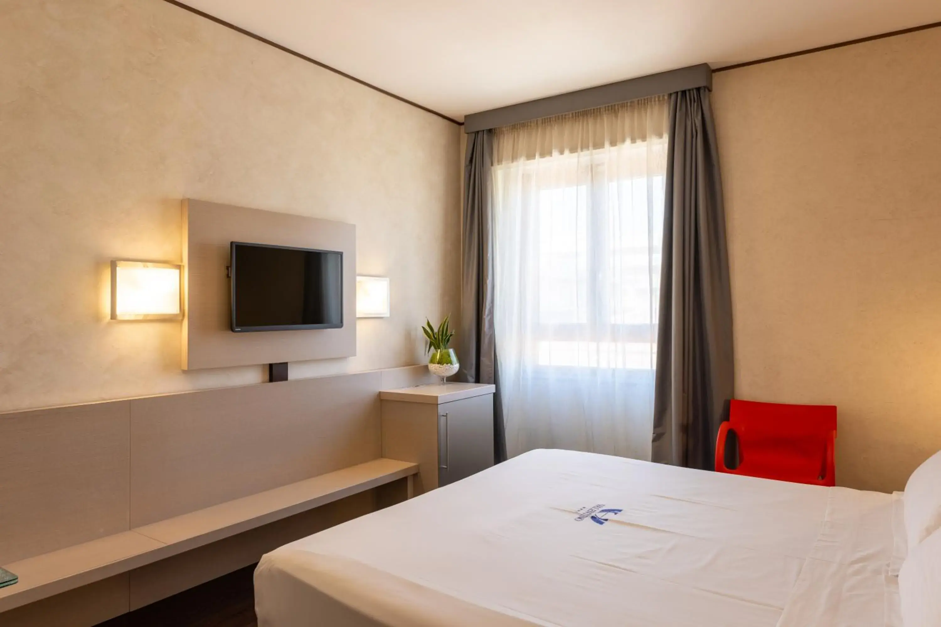 Two Connecting Double Rooms in Hotel Valentino Two Connecting Double Rooms in Hotel Valentino