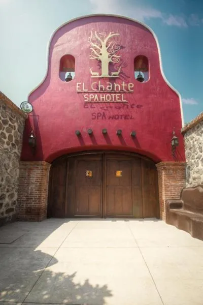 Facade/entrance in El Chante Spa Hotel