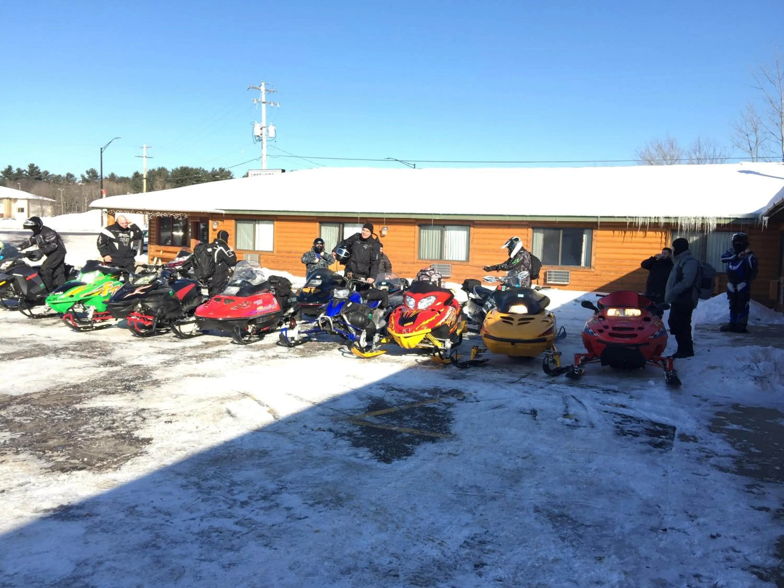 Facade/entrance in Northwoods Inn & Suites Minocqua