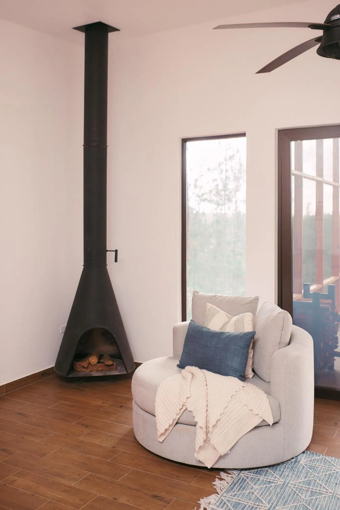 Living room in Hidden Valley Wilderness Lodge