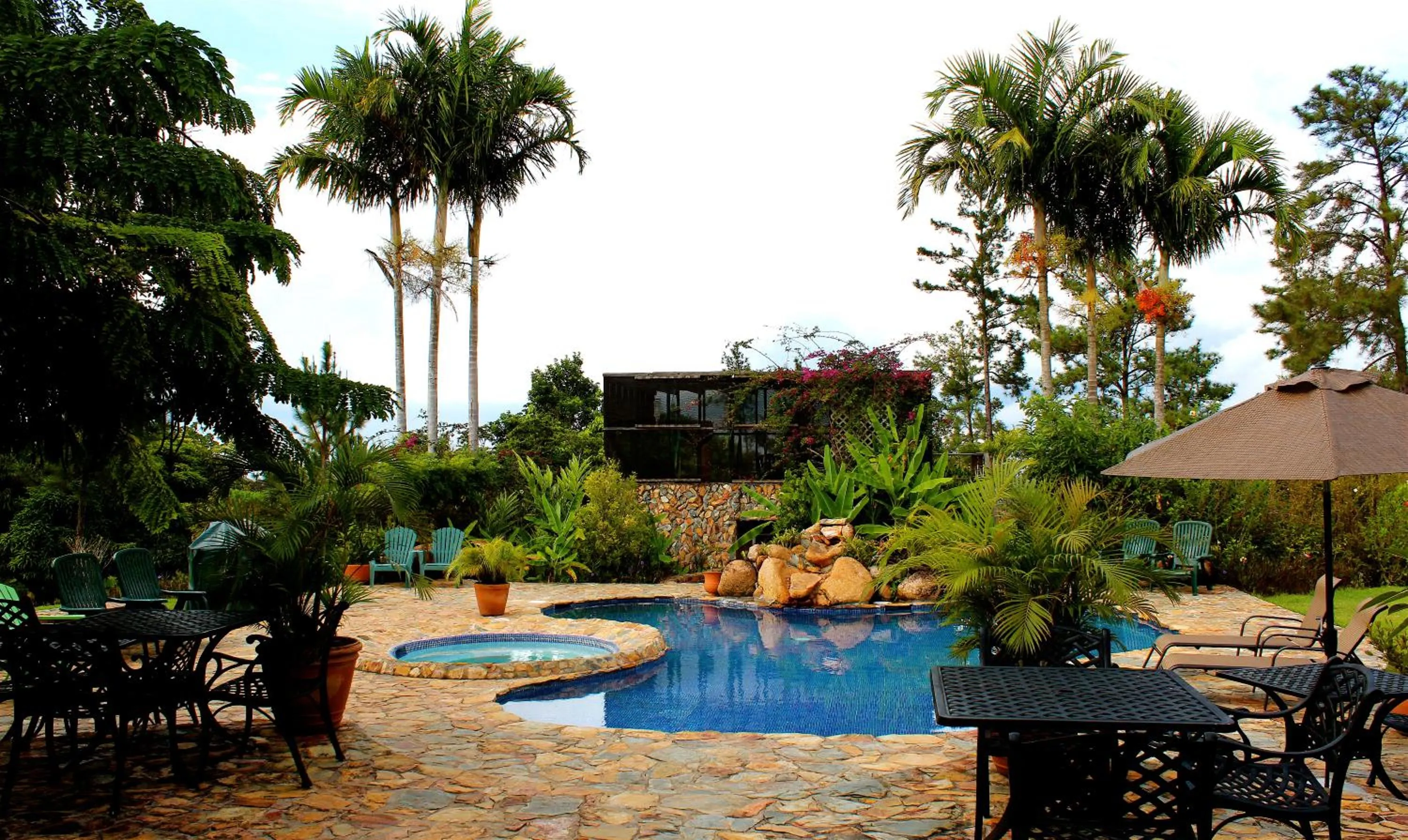 Swimming pool in Hidden Valley Wilderness Lodge