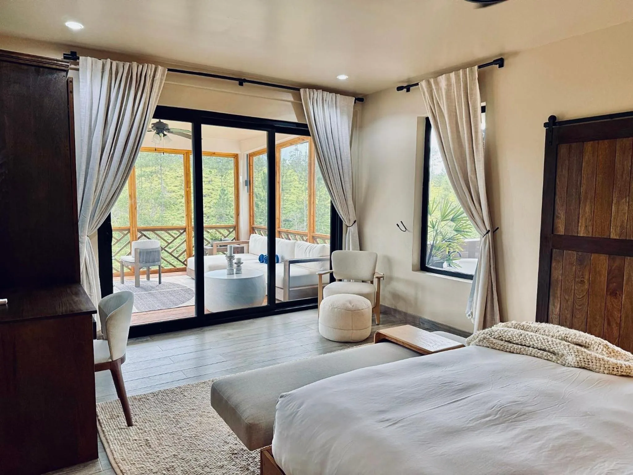 Bed in Hidden Valley Wilderness Lodge