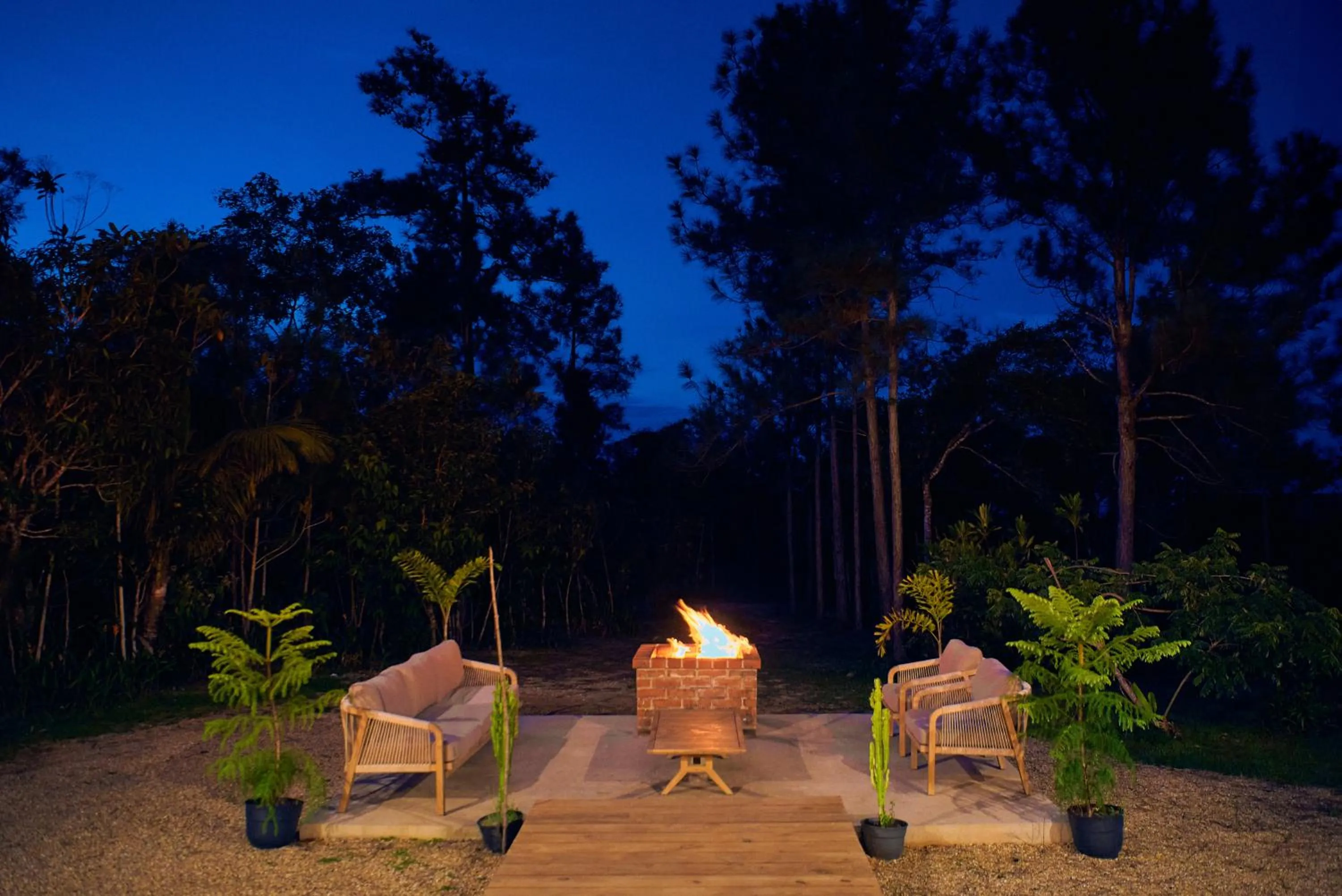 Restaurant/places to eat in Hidden Valley Wilderness Lodge