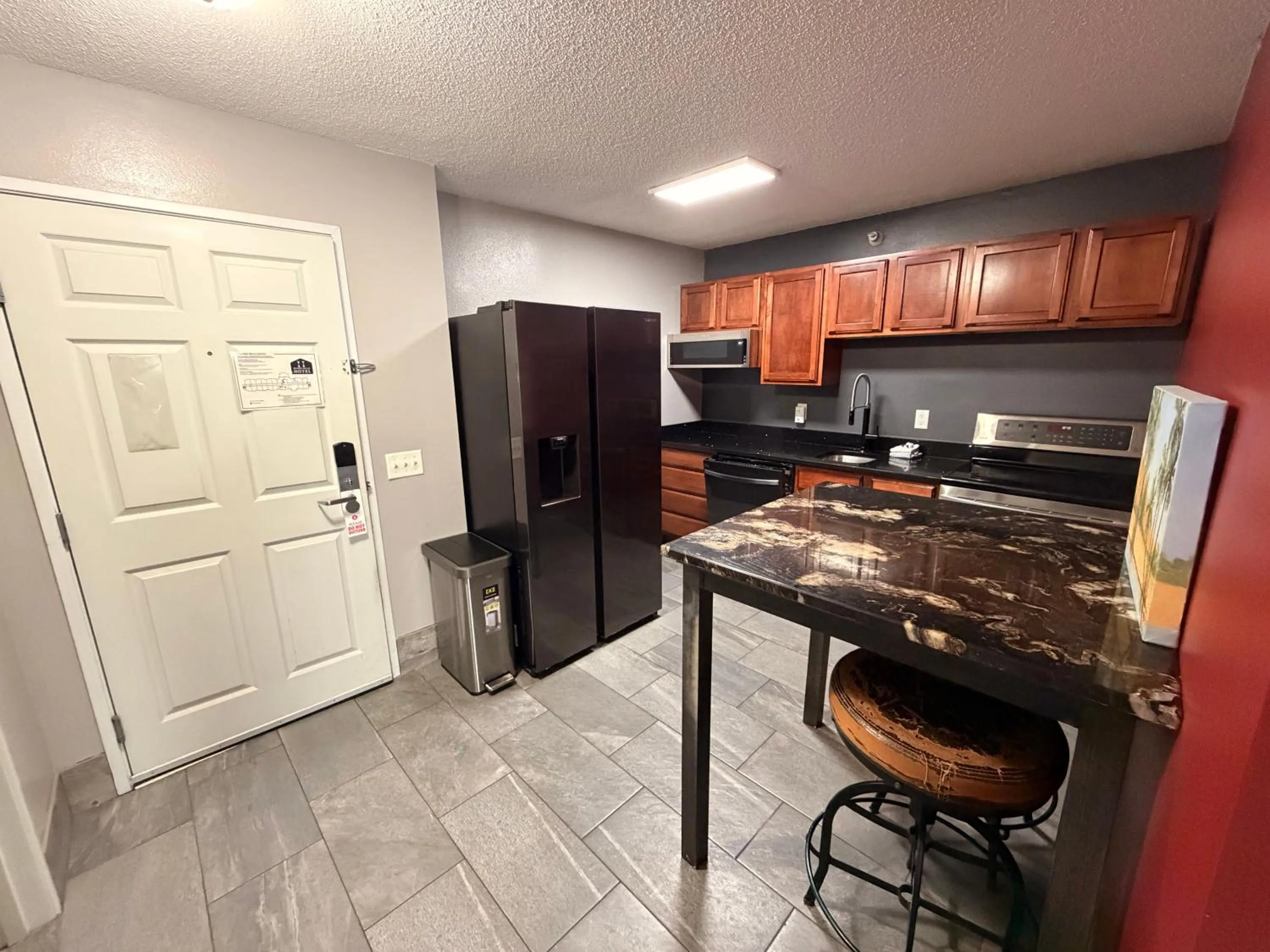 River Hills Hotel- Mankato