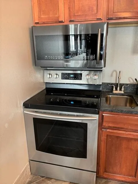 River Hills Hotel- Mankato