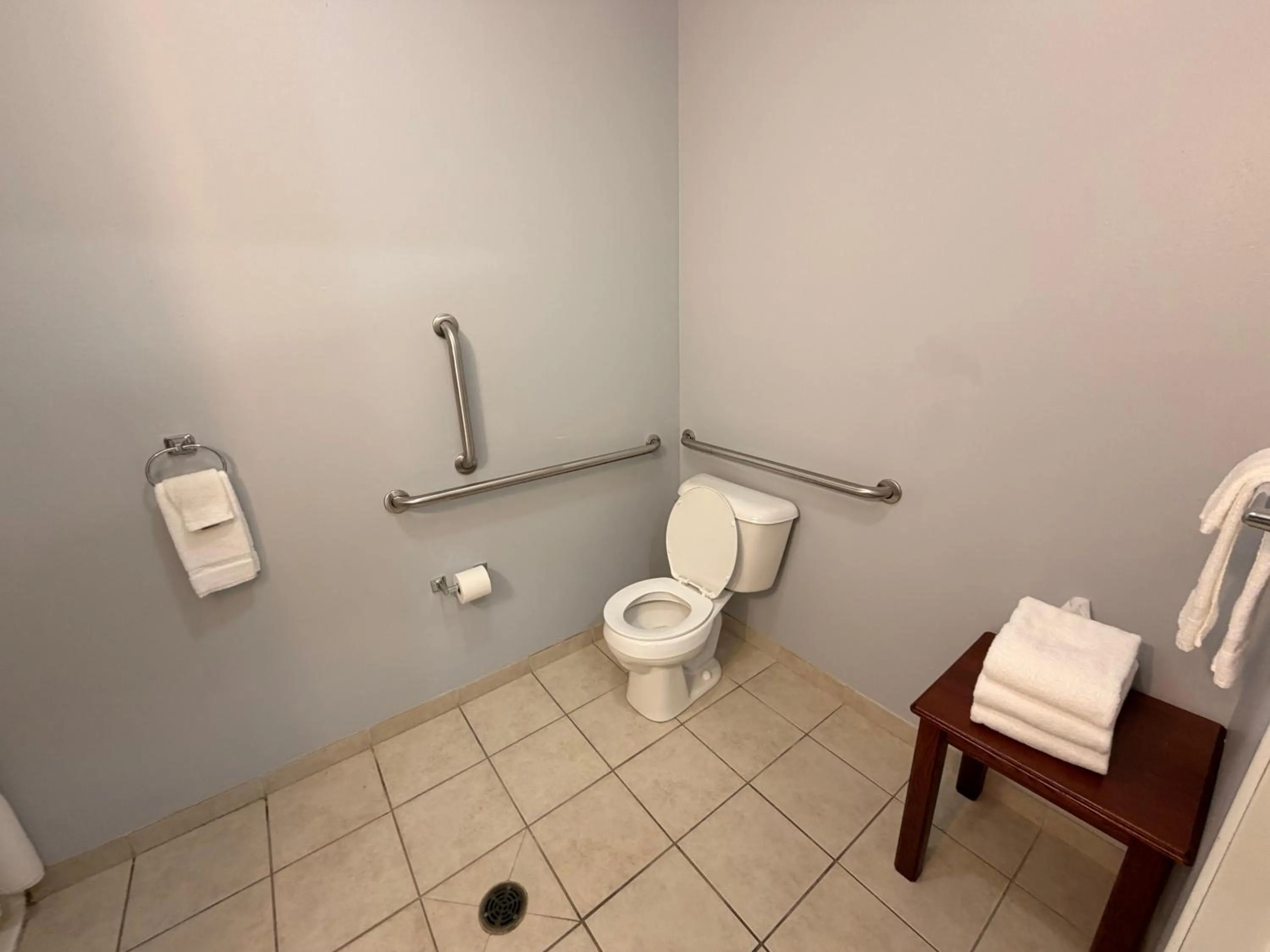 River Hills Hotel- Mankato