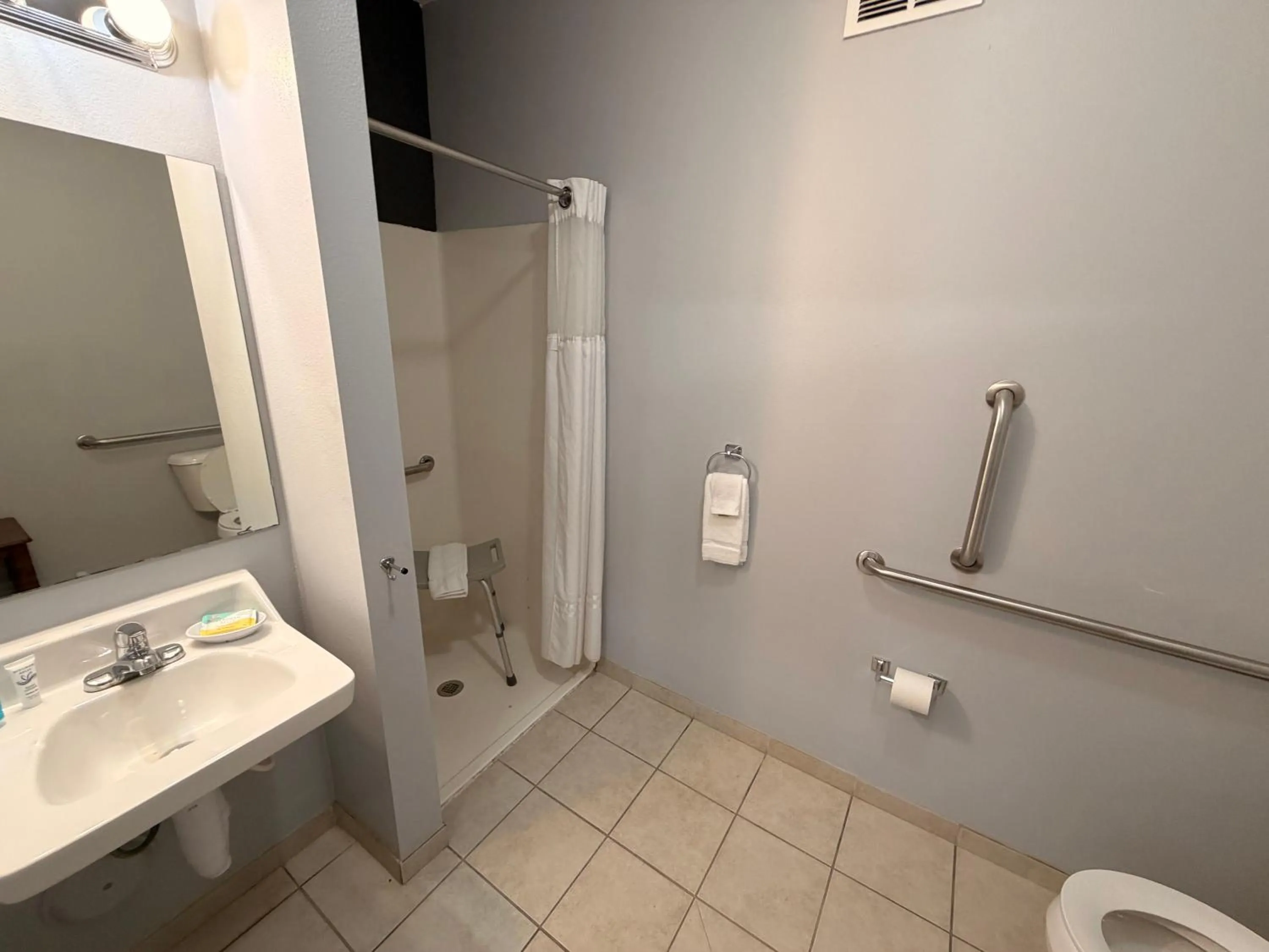 River Hills Hotel- Mankato