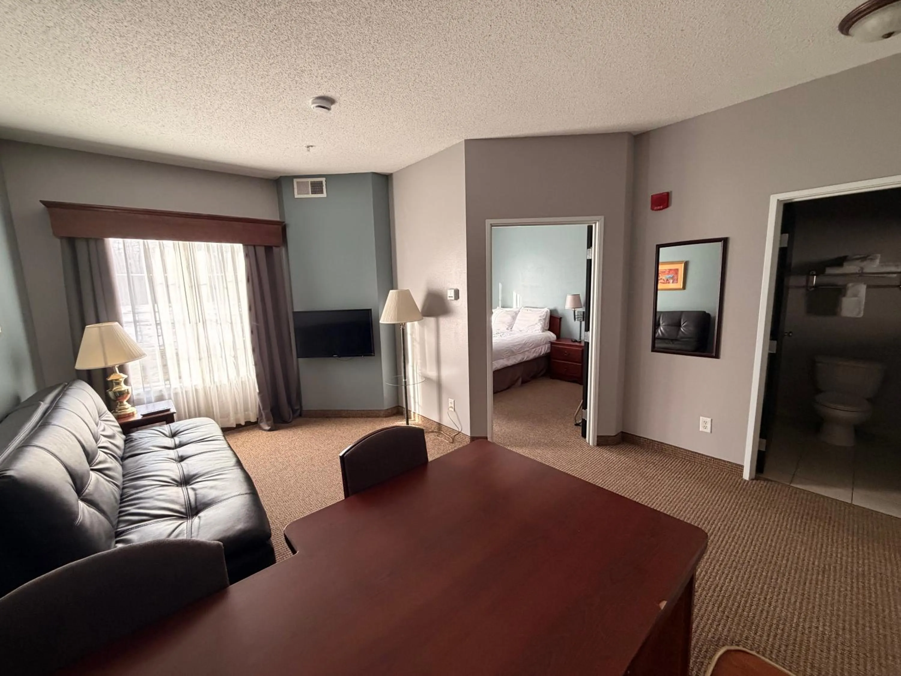 River Hills Hotel- Mankato