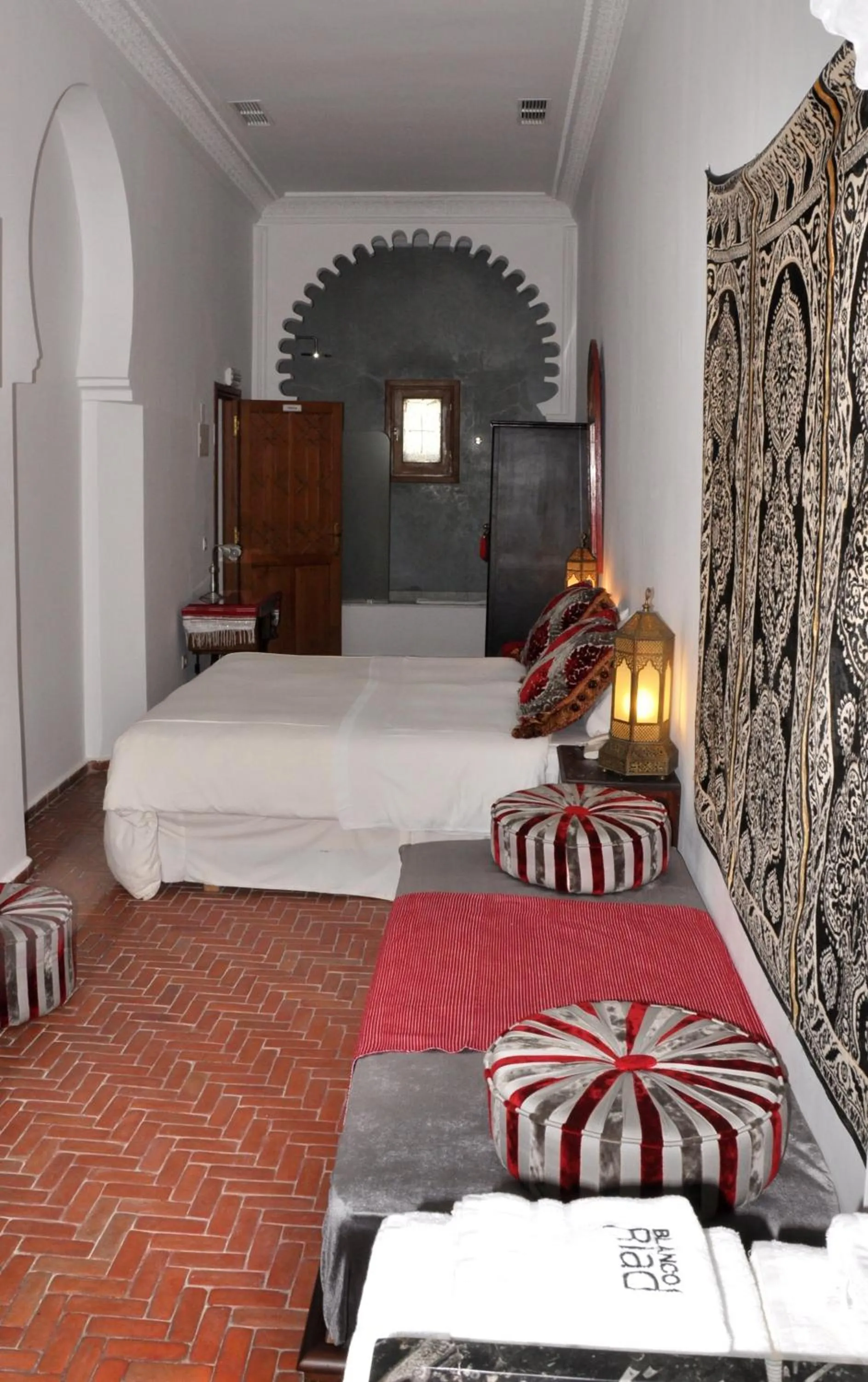Bedroom, Bed in Hotel Blanco Riad