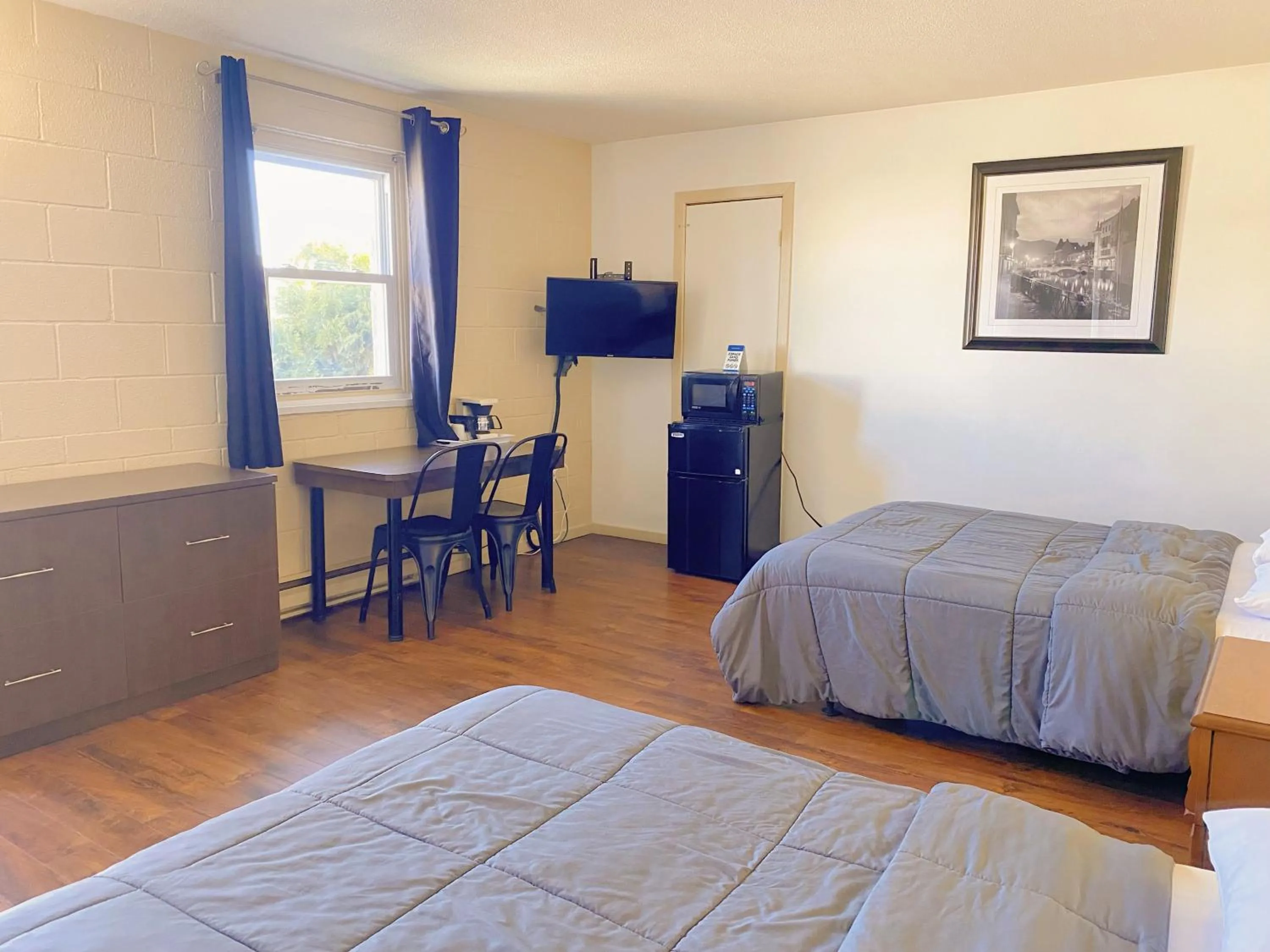 Bed in Motel Grande Ile