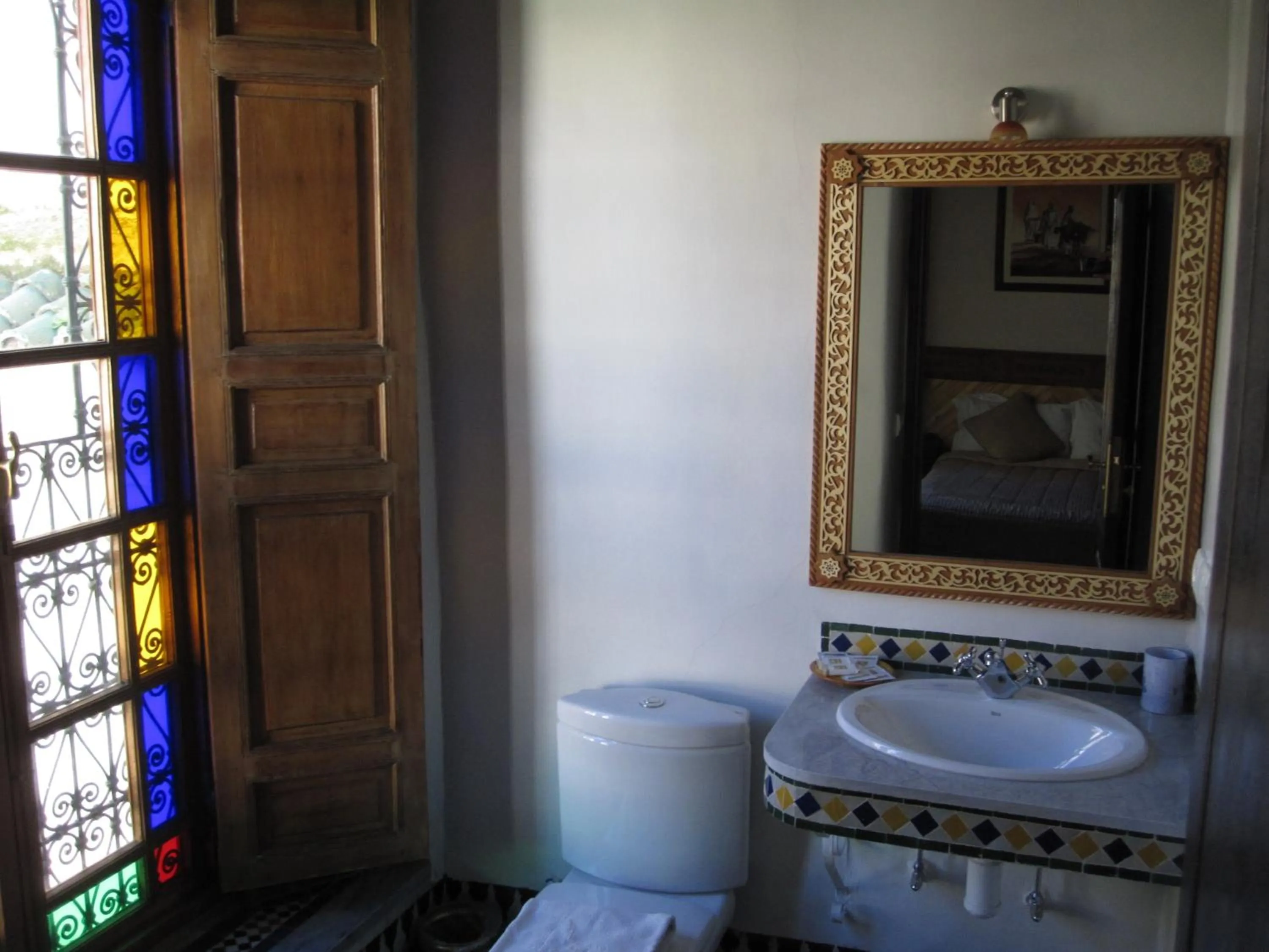 Toilet in Riad Jaouhara