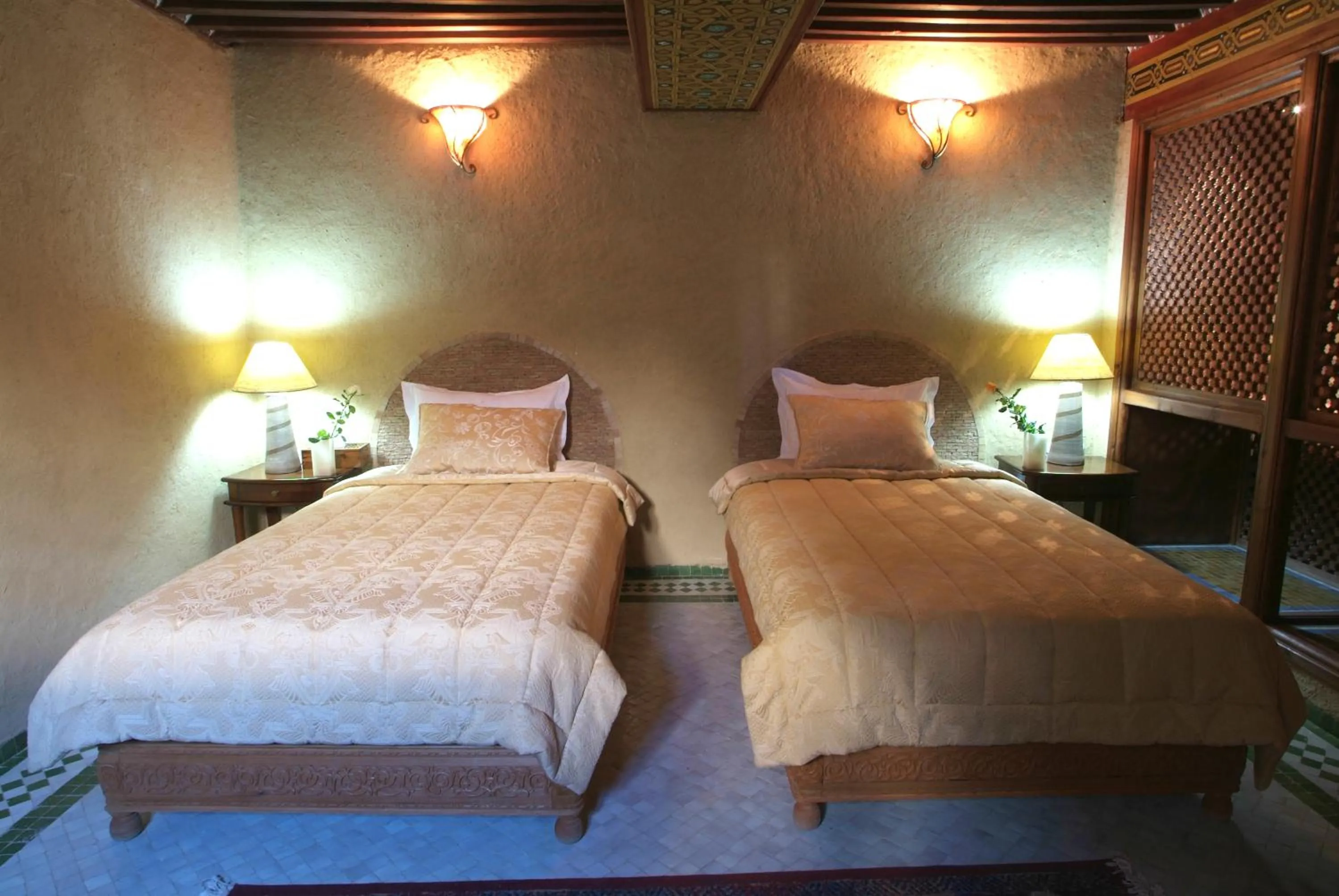 Photo of the whole room, Bed in Riad Jaouhara