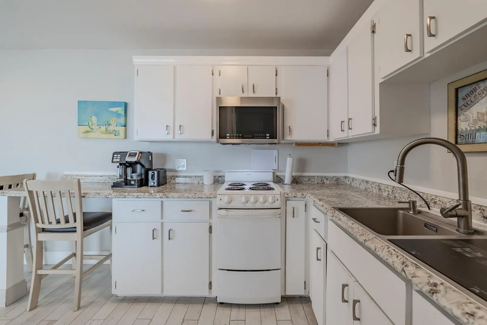 Kitchen or kitchenette in Coastal Waters