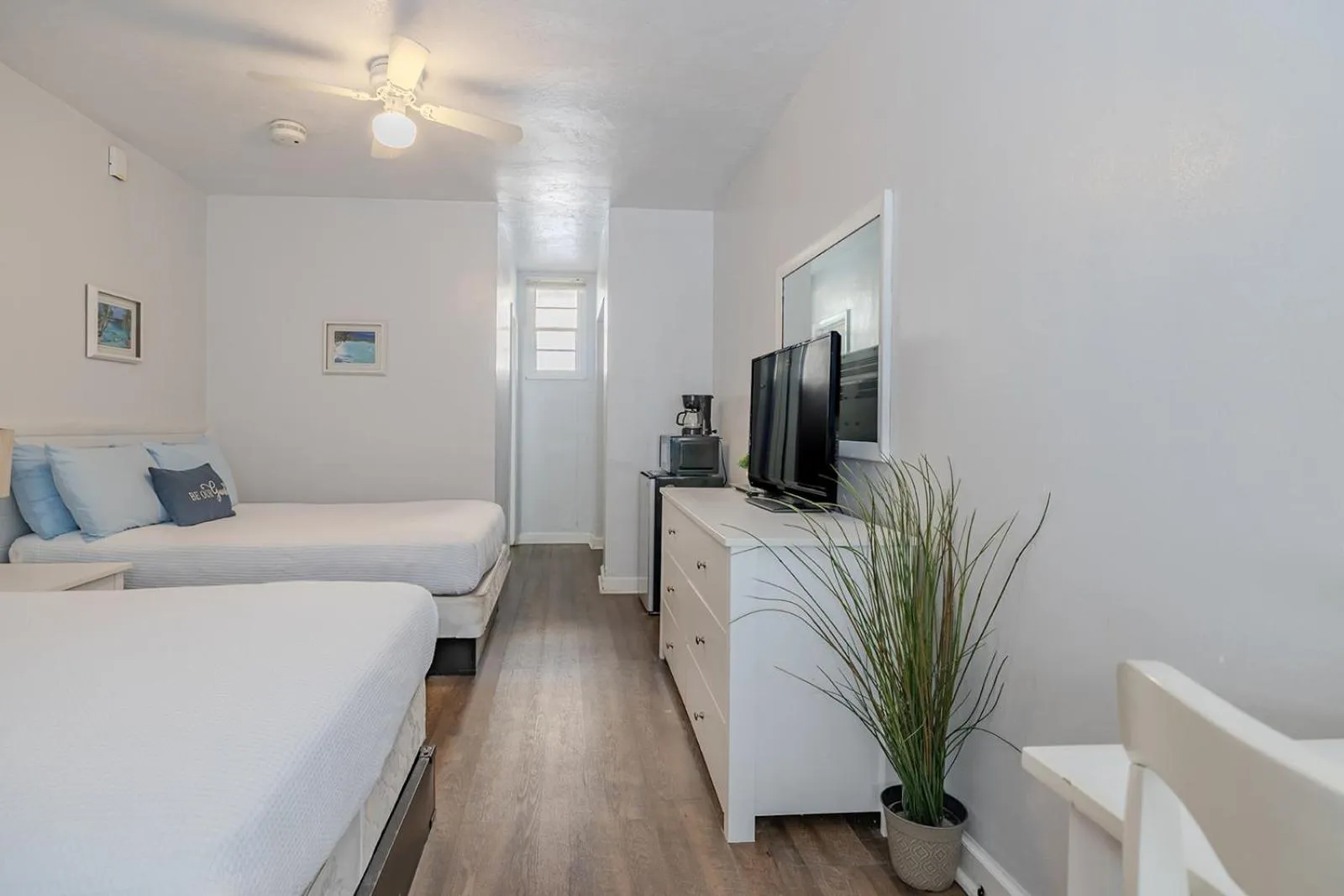 Bedroom, Bed in Coastal Waters