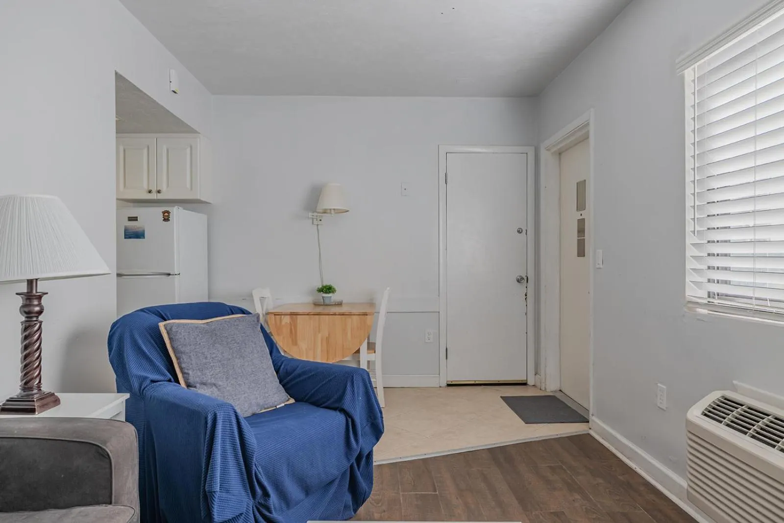 Living room in Coastal Waters