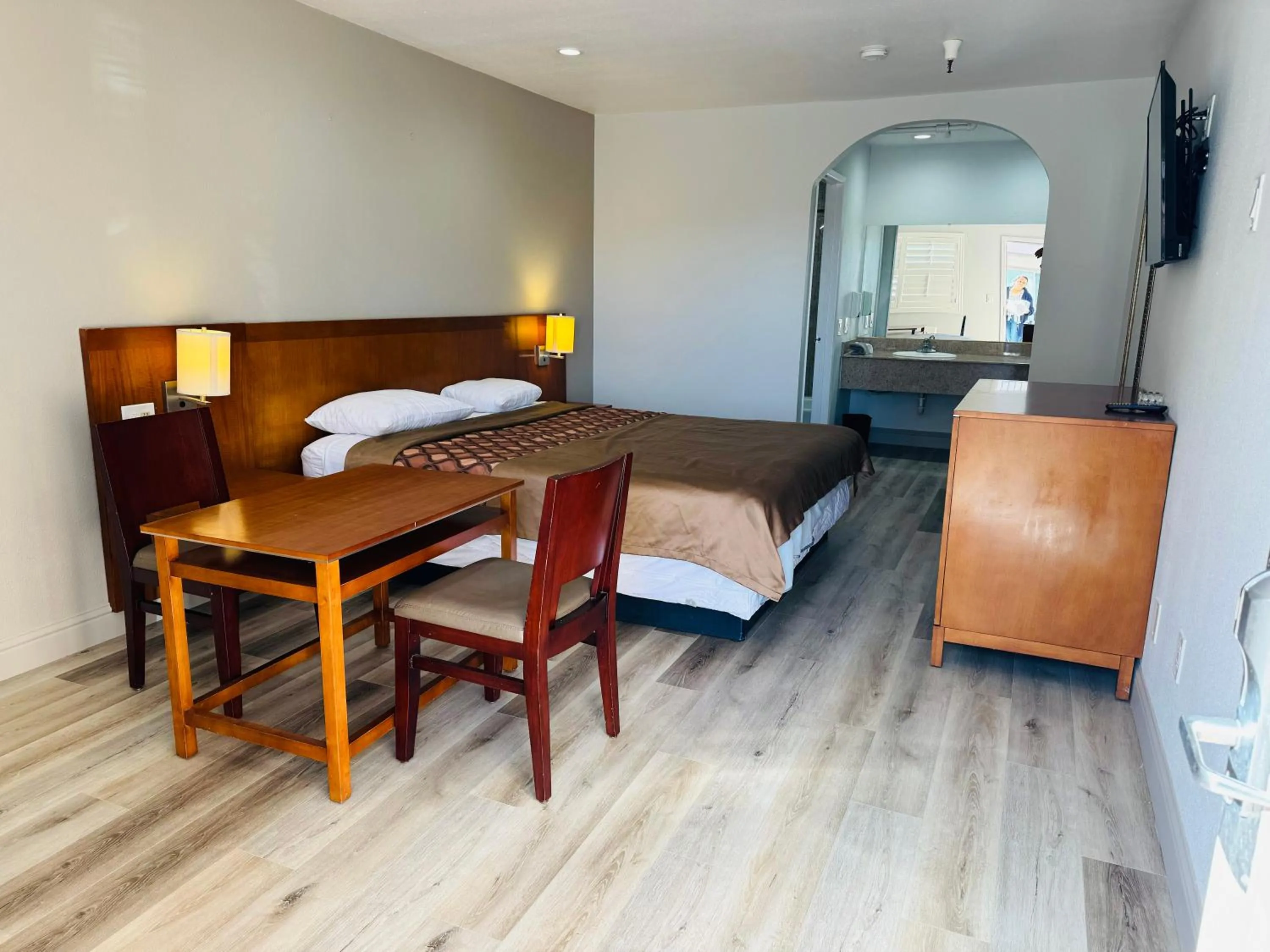 Bed in Morgan Hill Inn