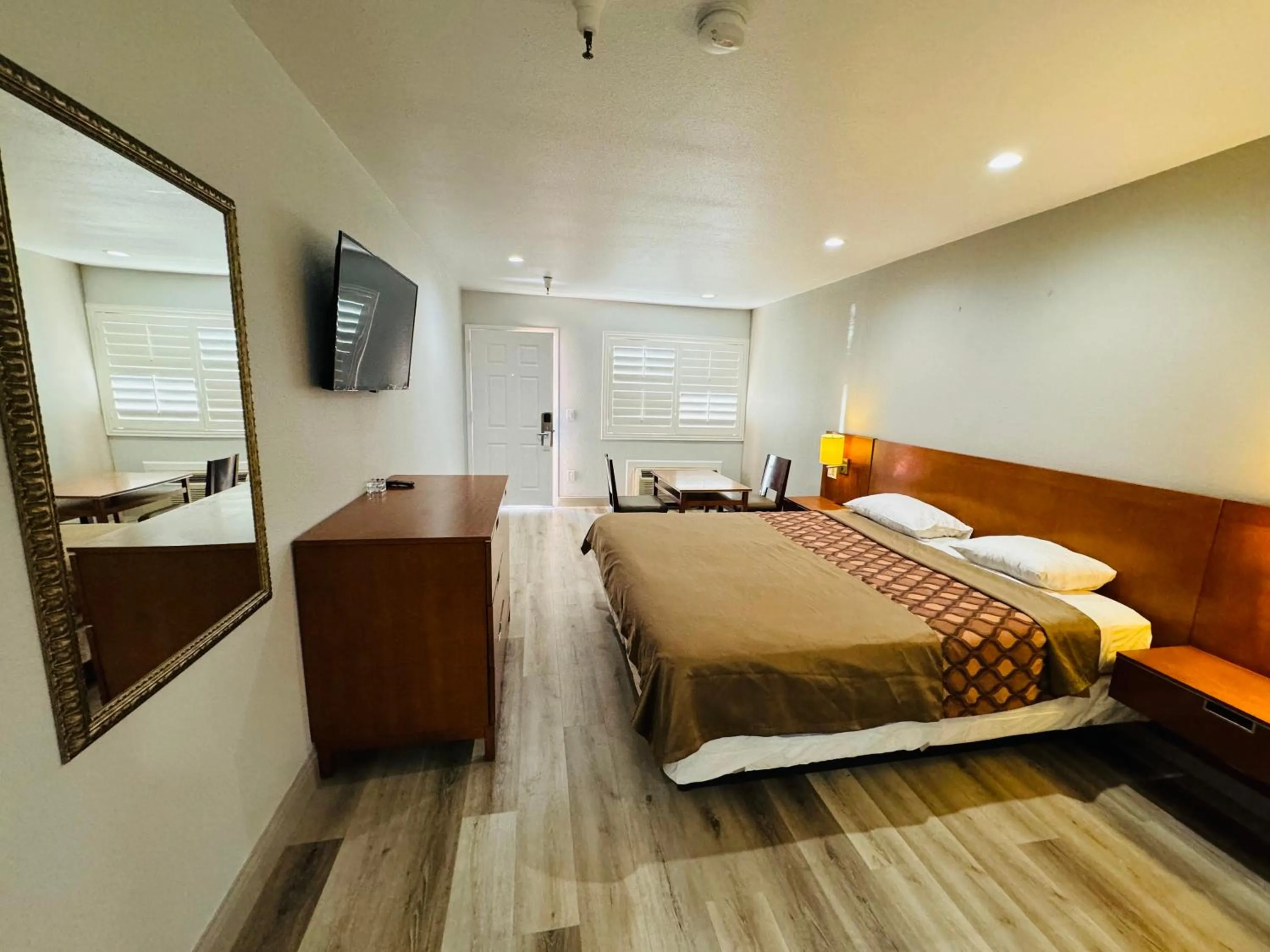 Bed in Morgan Hill Inn