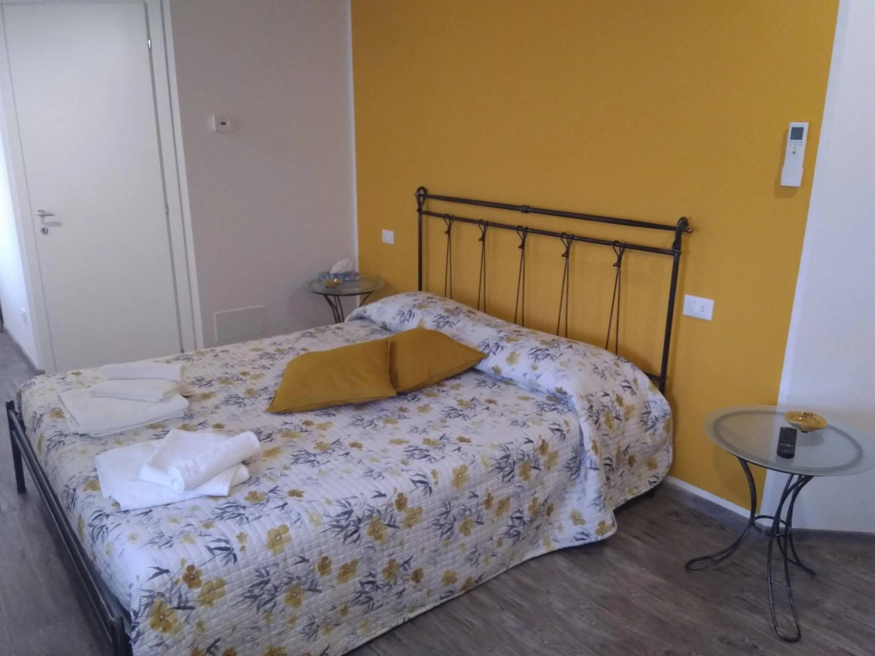 Bed in B&B NONO TILIO