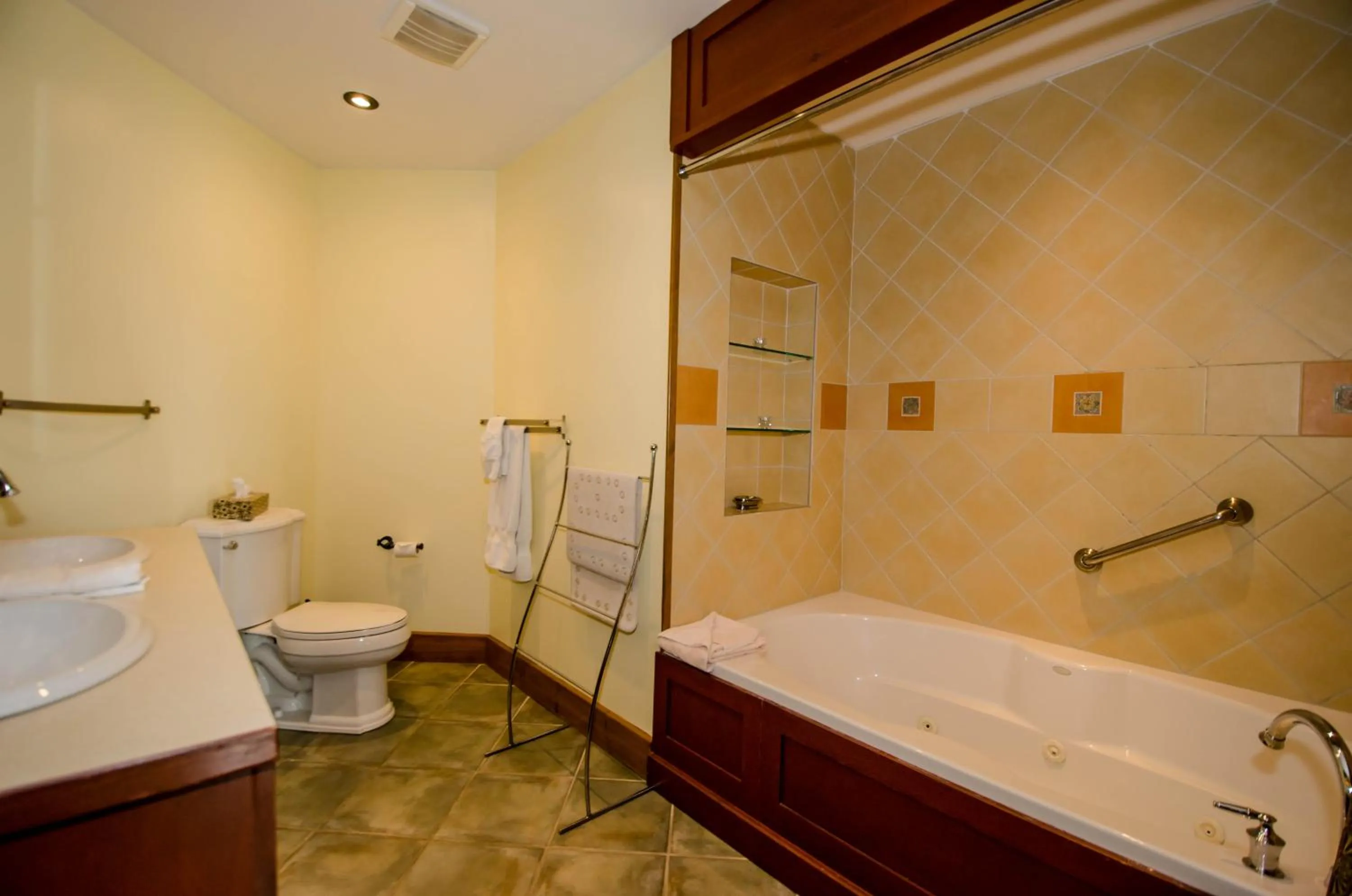 Shower in Luxurious Equinoxe Ski-in/Ski-out