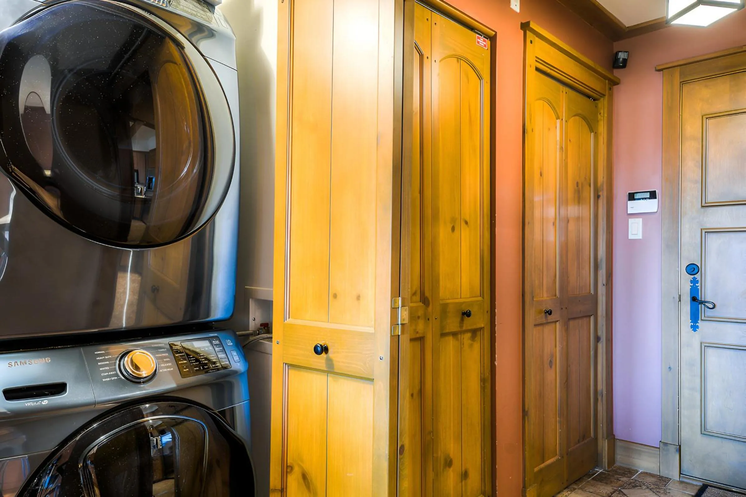 washing machine in Luxurious Equinoxe Ski-in/Ski-out