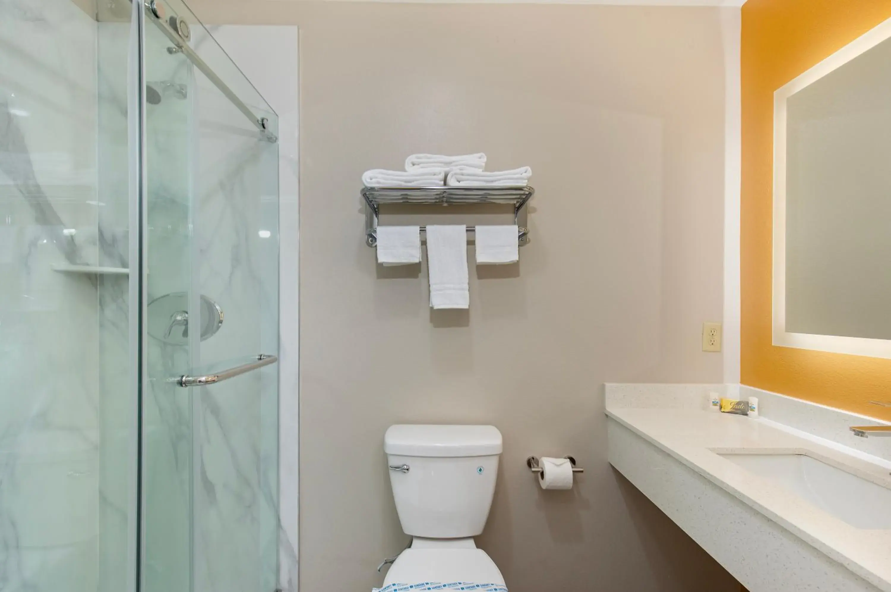 King Room in Cardinal Motel Bowling Green King Room in Cardinal Motel Bowling Green