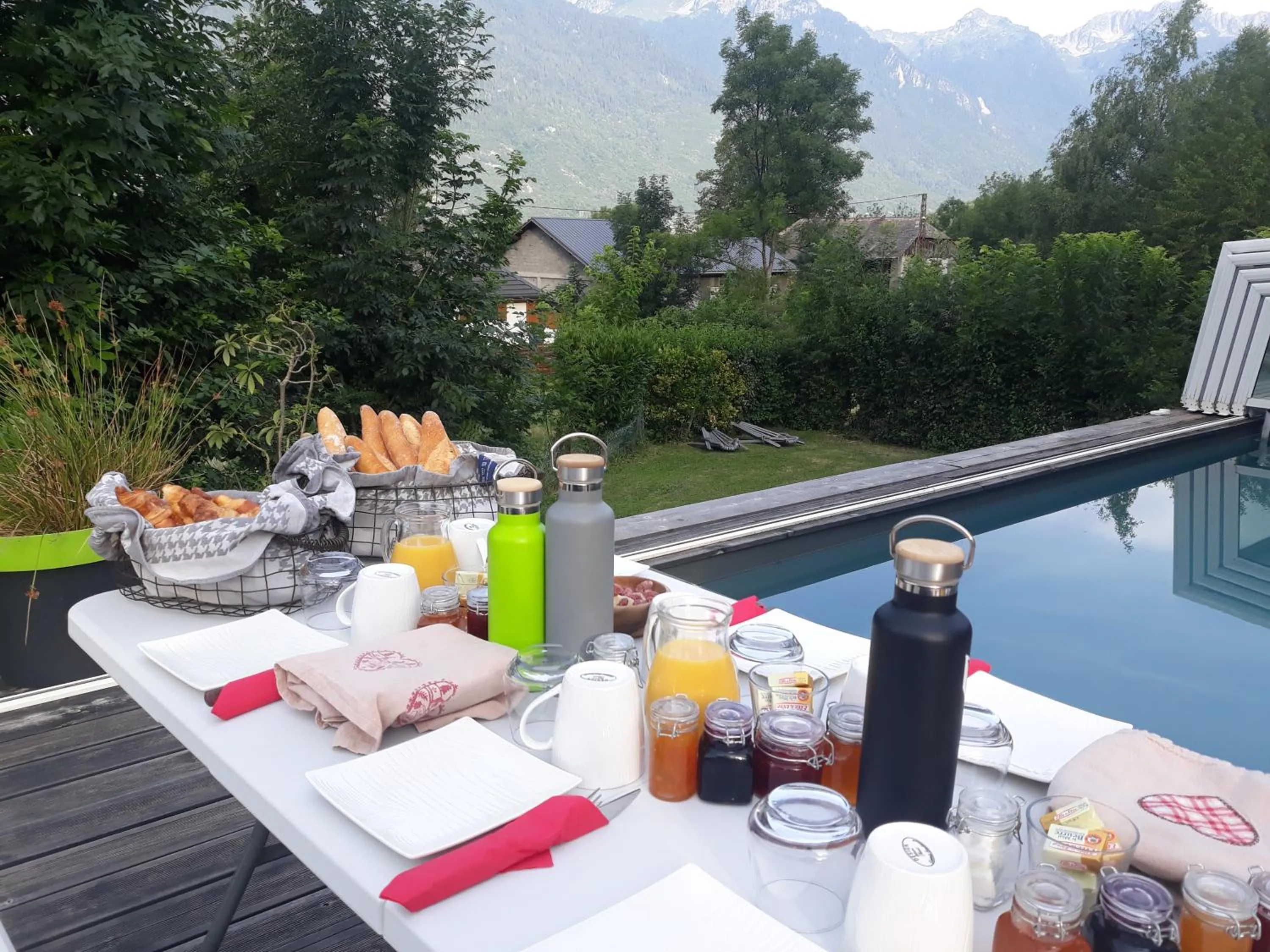 Food and drinks in L'Entre 2 Cols