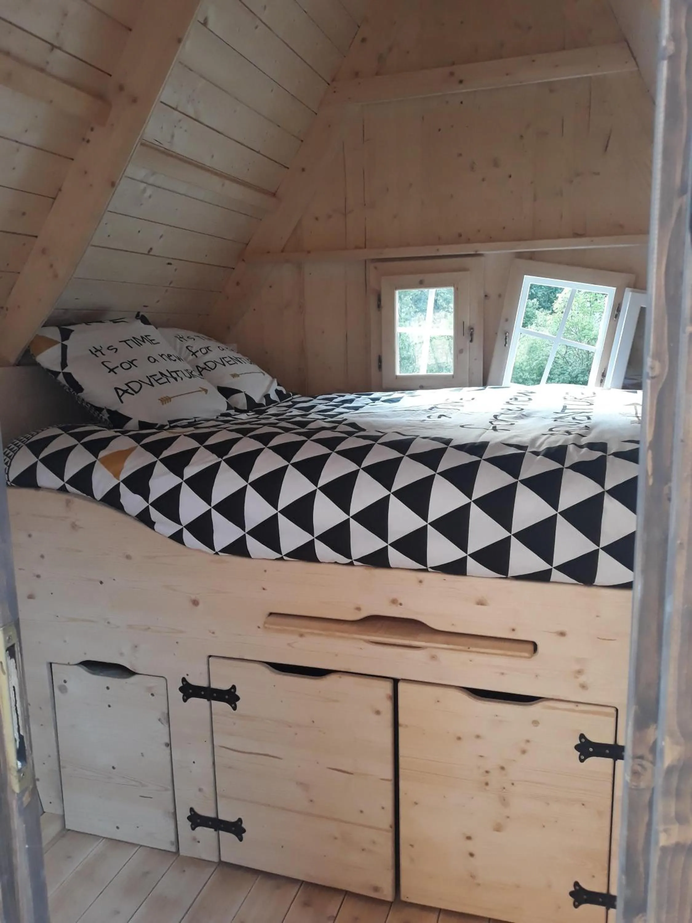 Bedroom, Bed in L'Entre 2 Cols