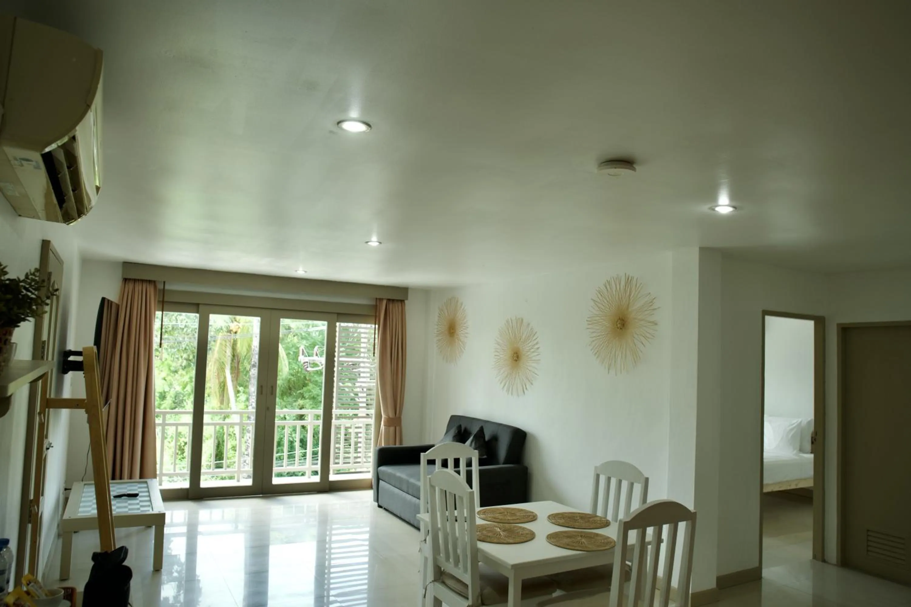 Living room in Ampha Place Hotel